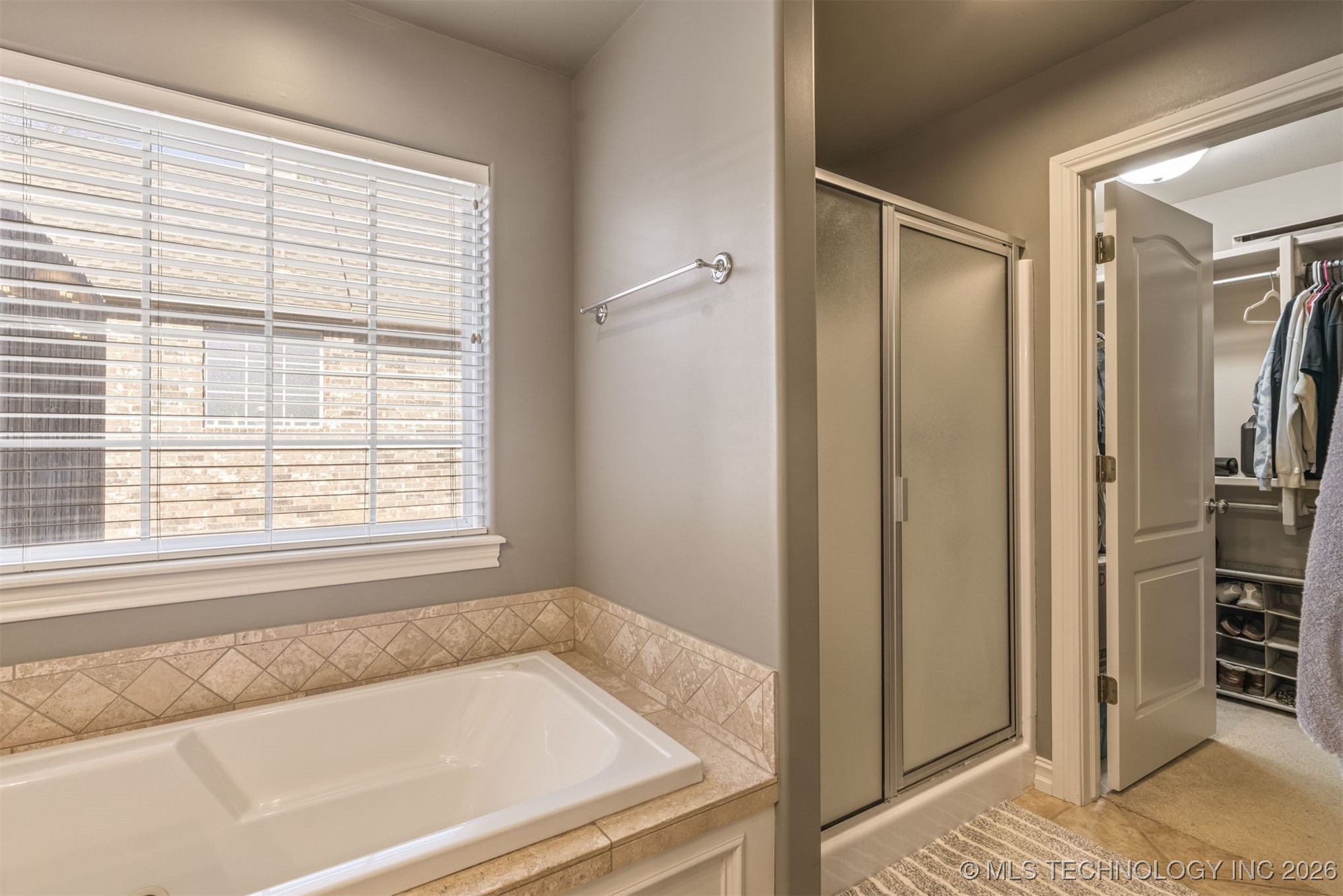 2324 S Kalanchoe Avenue Property Photo 41