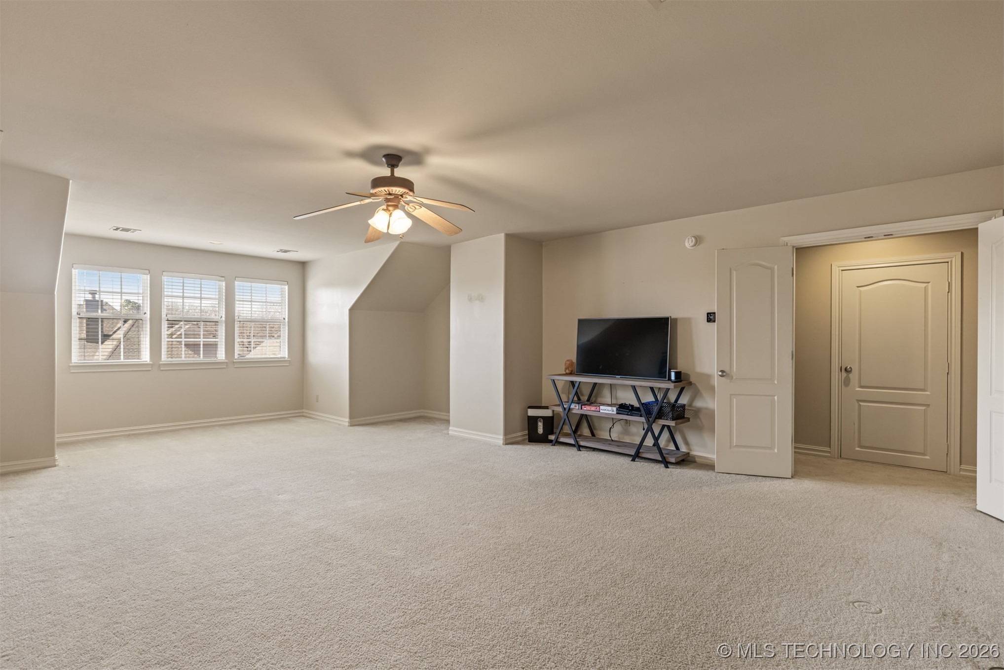 2324 S Kalanchoe Avenue Property Photo 45