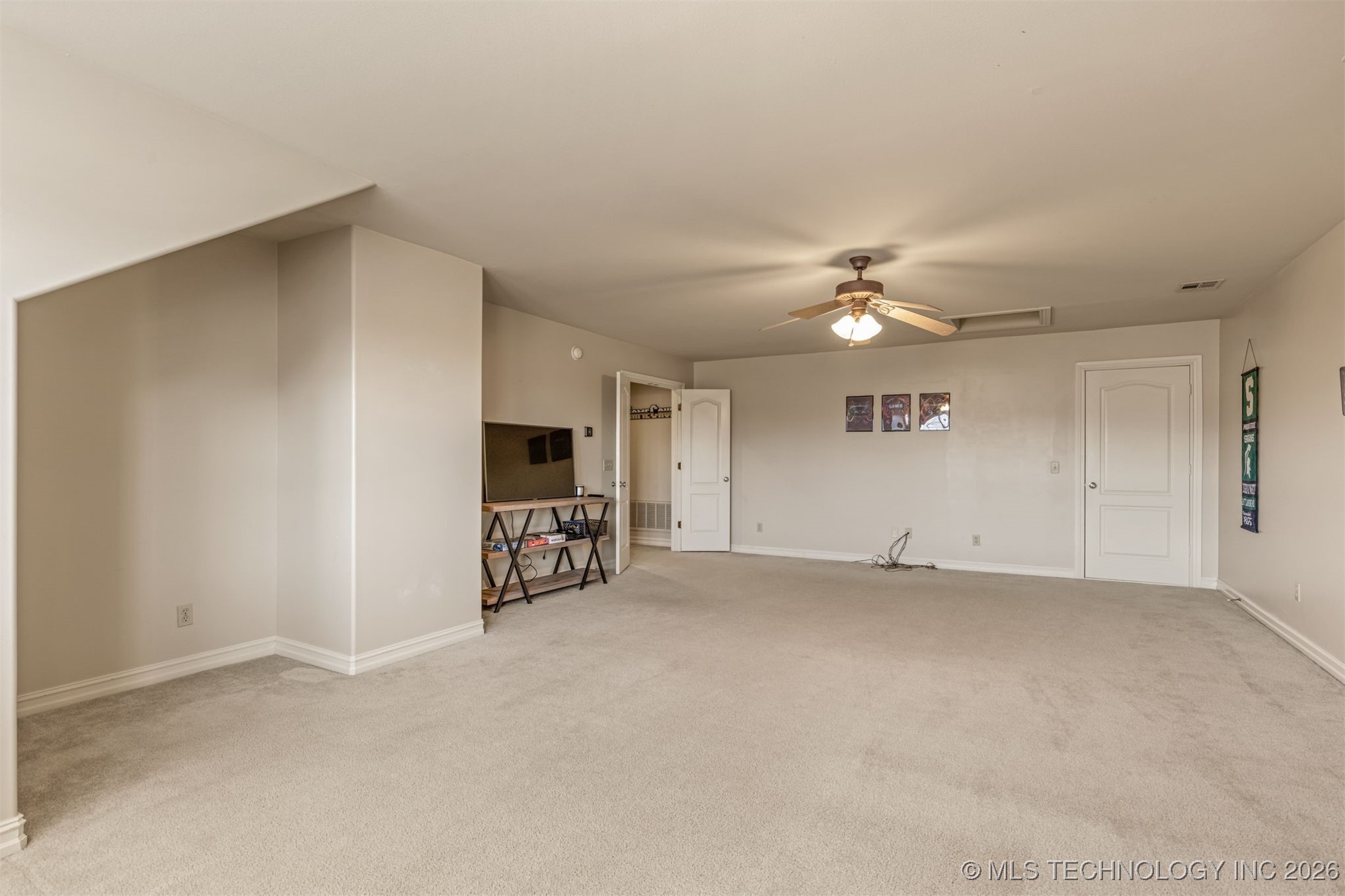 2324 S Kalanchoe Avenue Property Photo 46