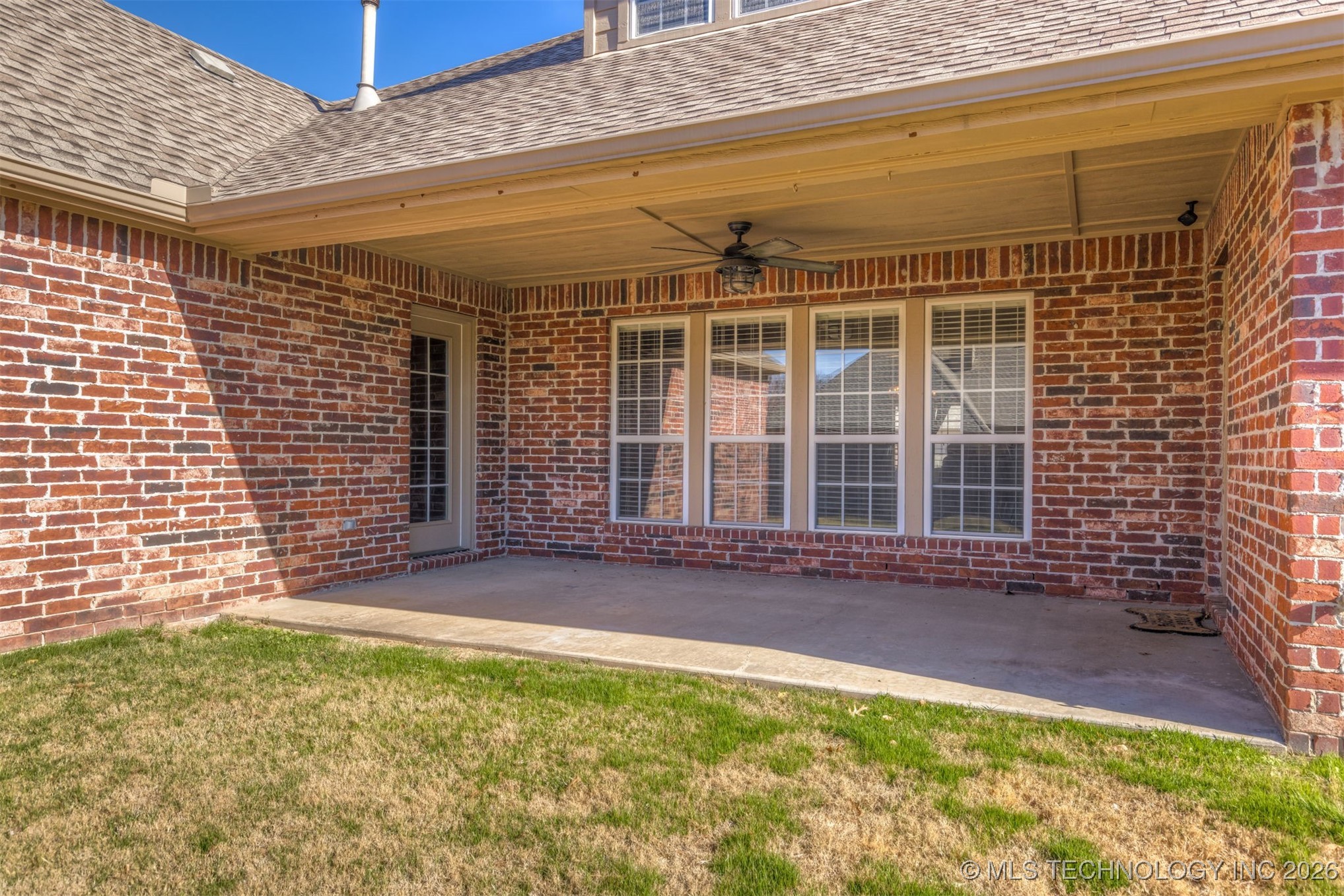 2324 S Kalanchoe Avenue Property Photo 53