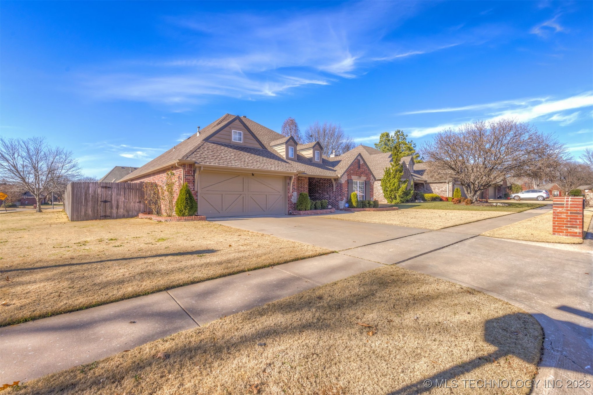 2324 S Kalanchoe Avenue Property Photo 56