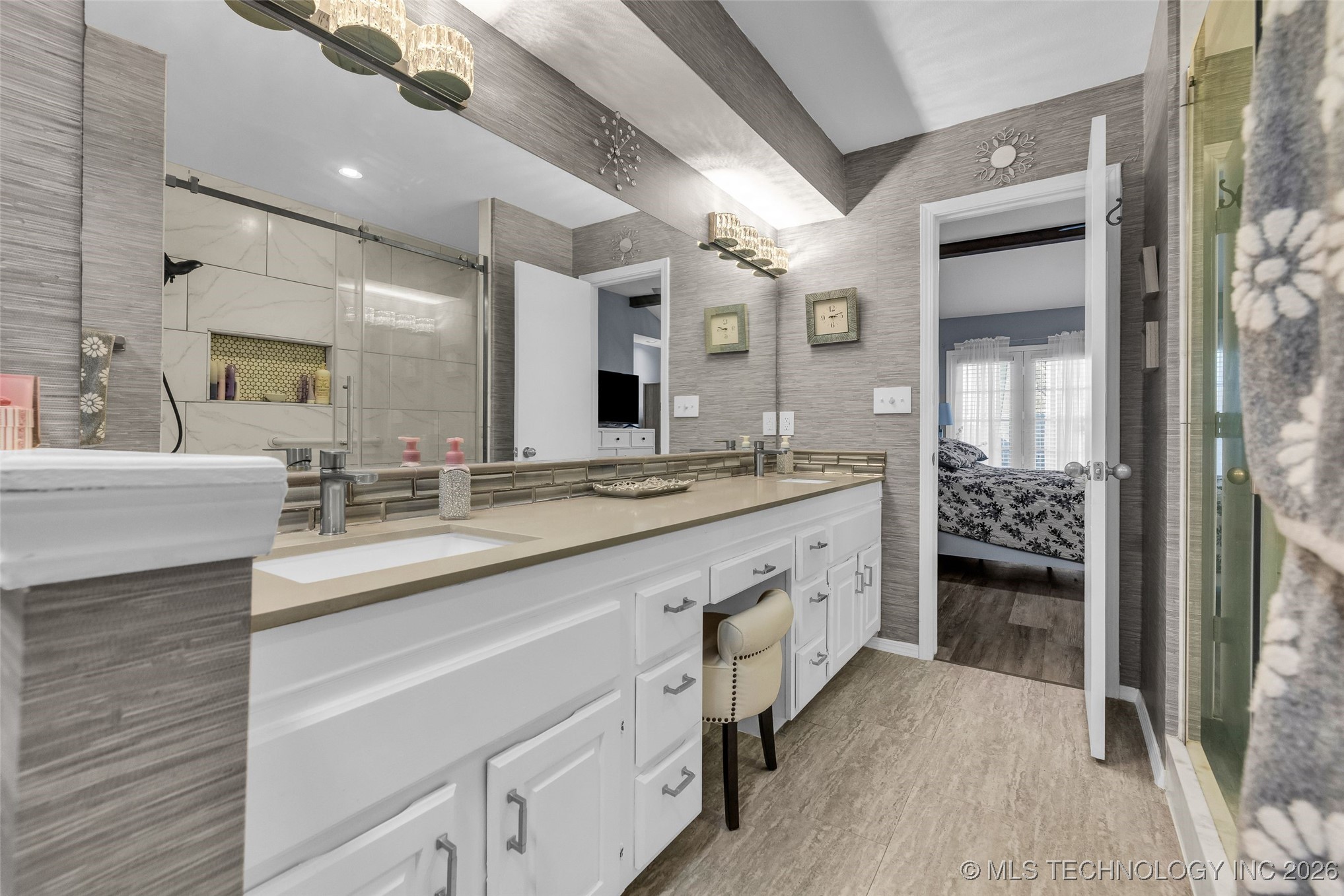 9017 E 63rd Street Property Photo 32