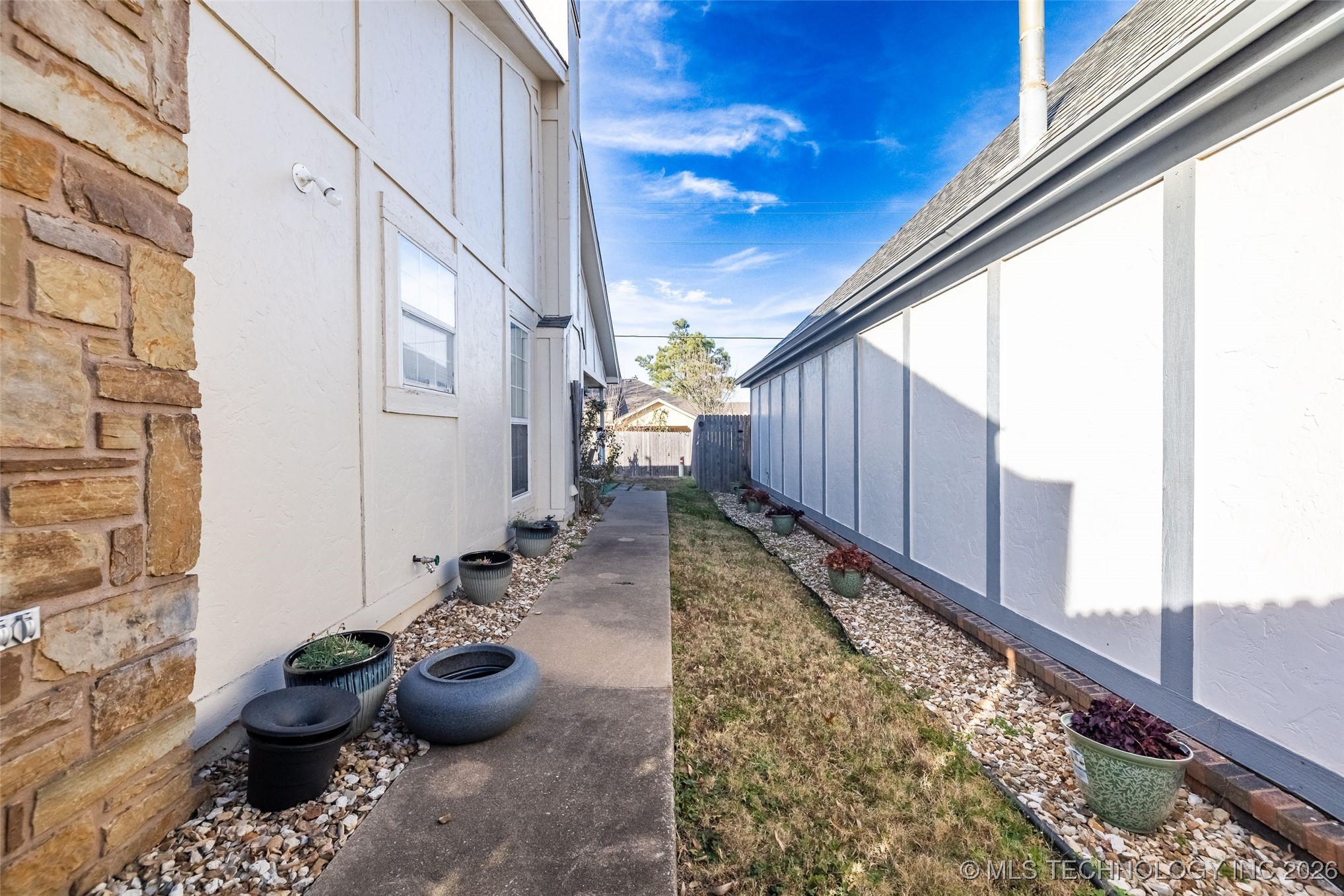 9017 E 63rd Street Property Photo 44