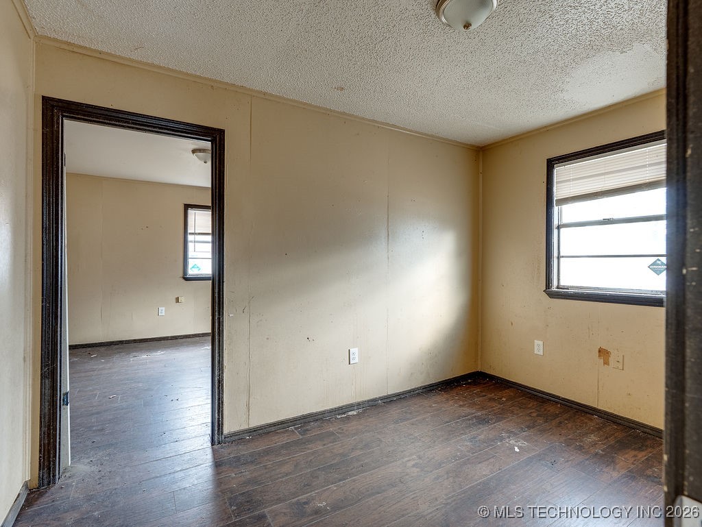 931 N Cherry Street Property Photo 8