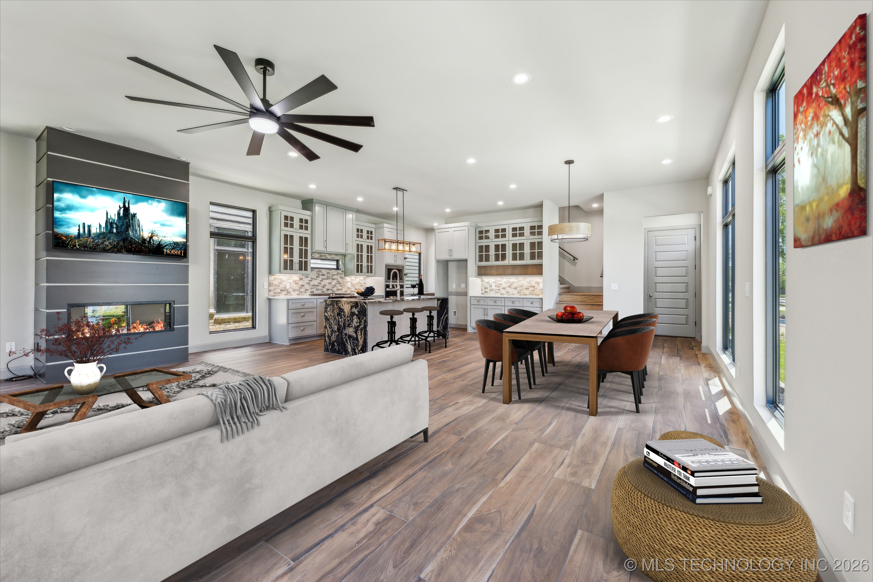 425 W Ft Worth Street Property Photo 3