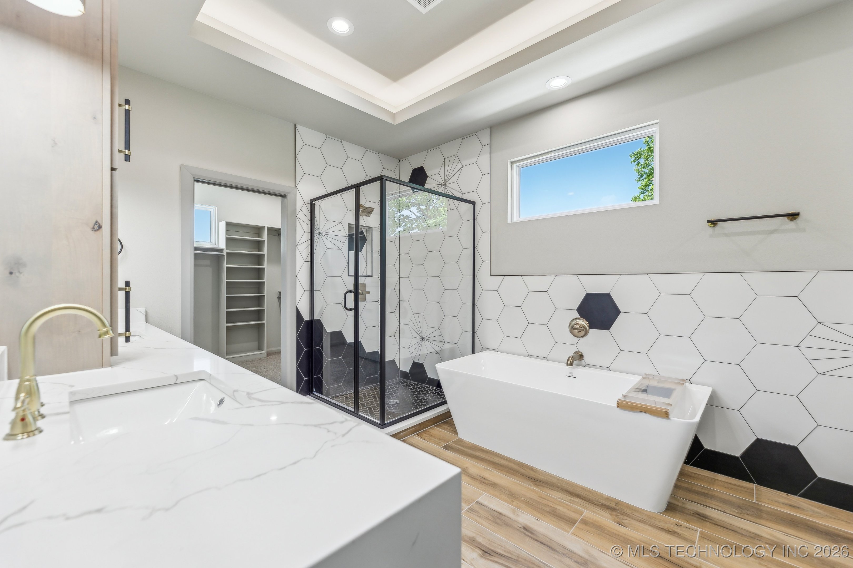 425 W Ft Worth Street Property Photo 25