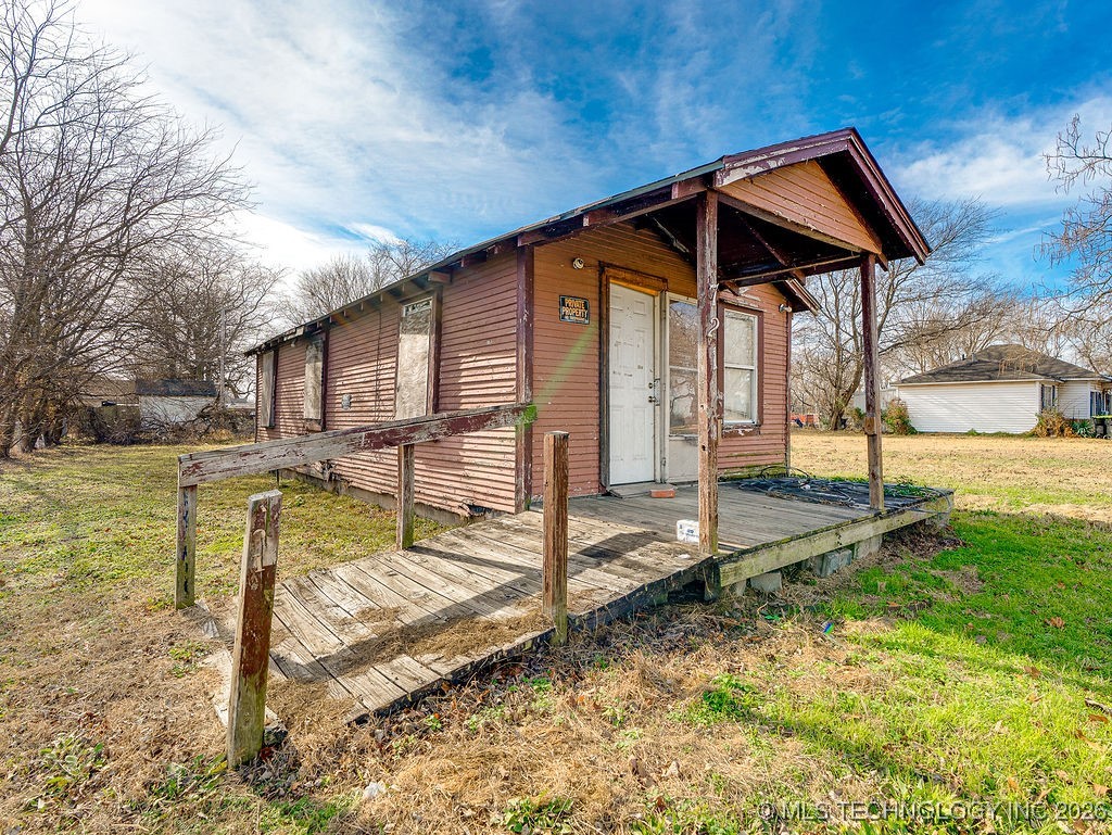 721 W 4th Street Property Photo 2