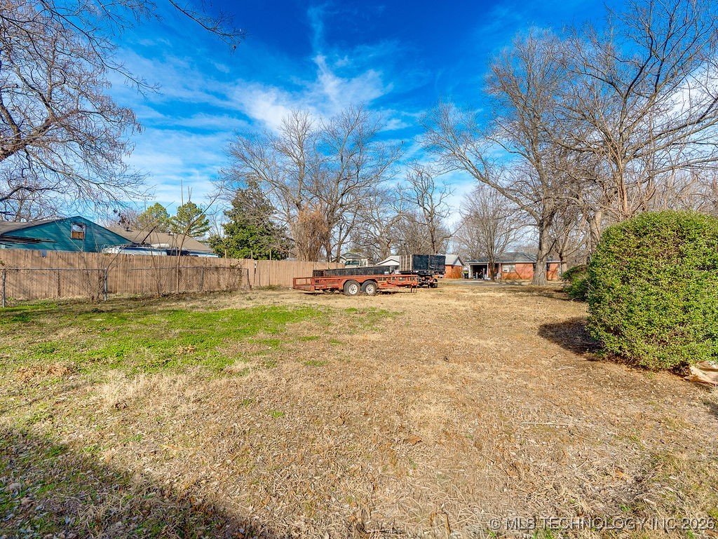 319 W 6th Street Property Photo 5