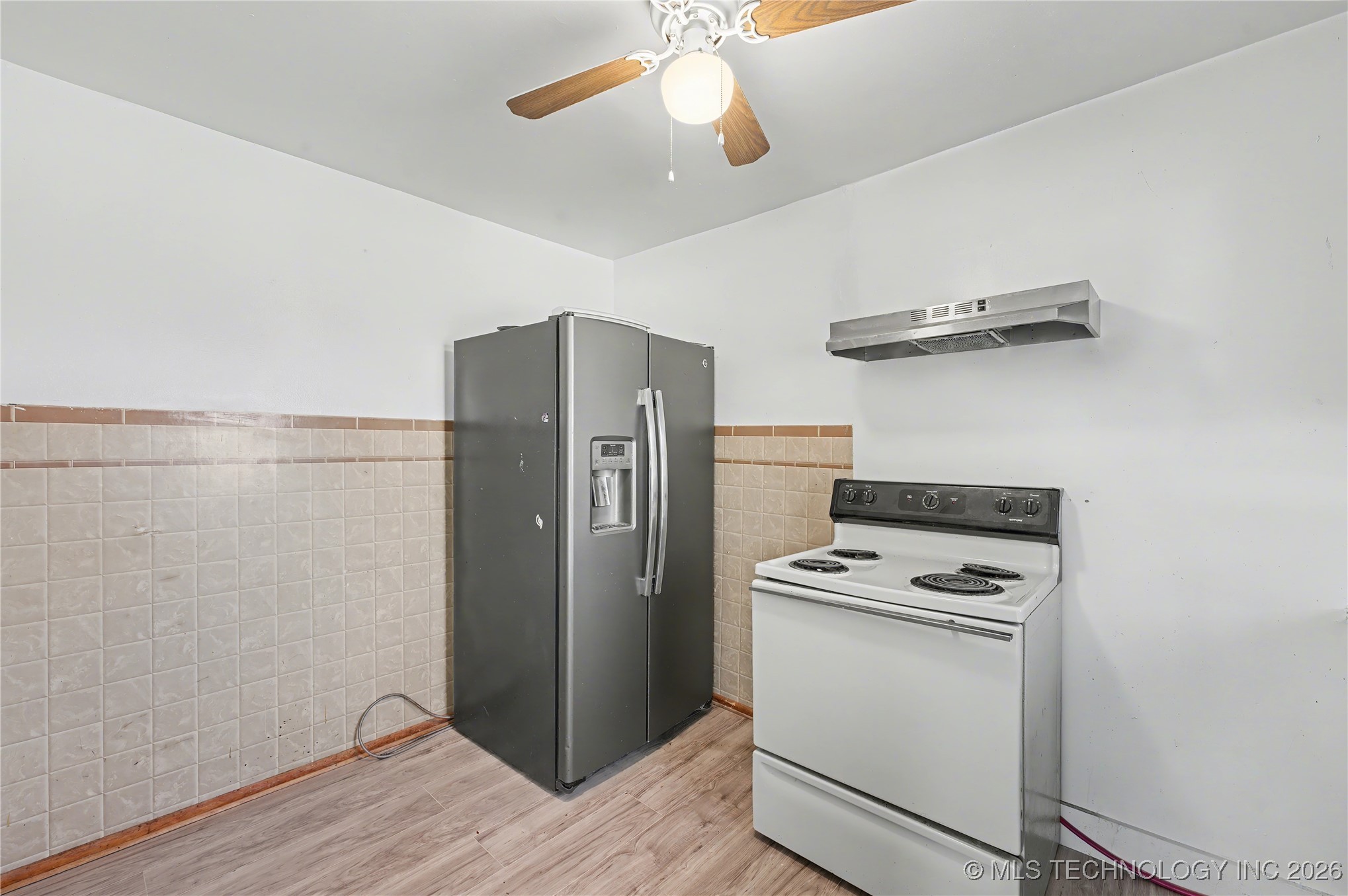 732 N Victor Avenue Property Photo 8