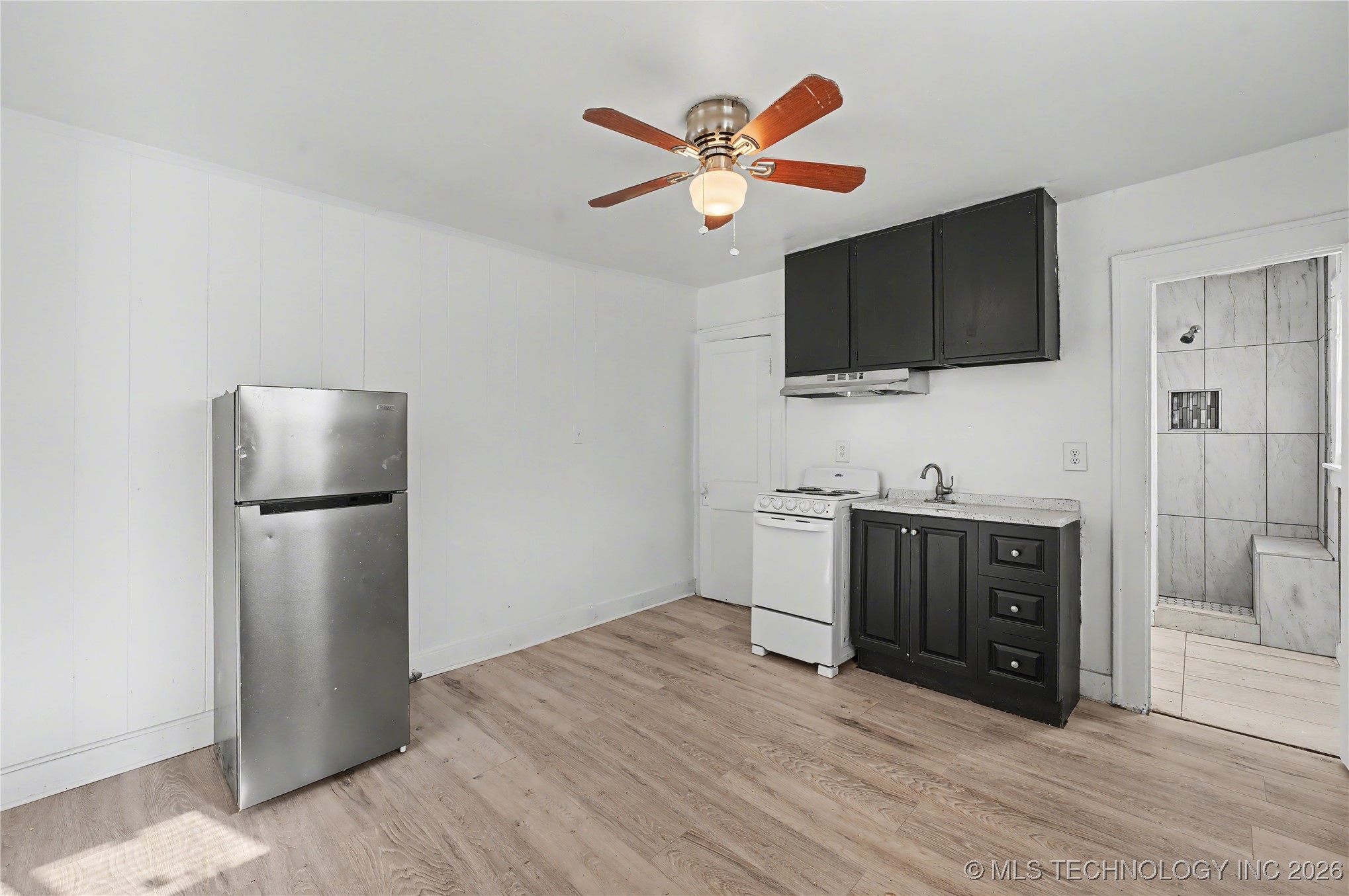 732 N Victor Avenue Property Photo 12