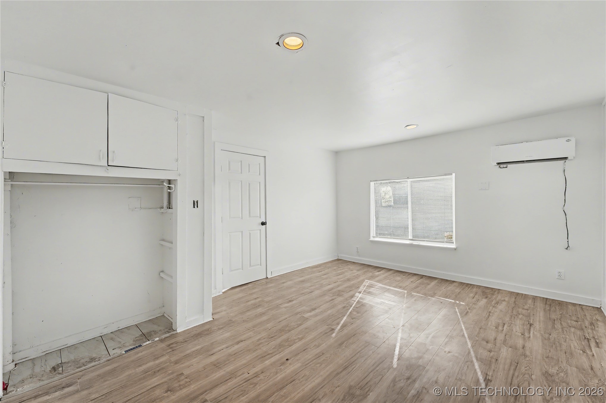 732 N Victor Avenue Property Photo 17