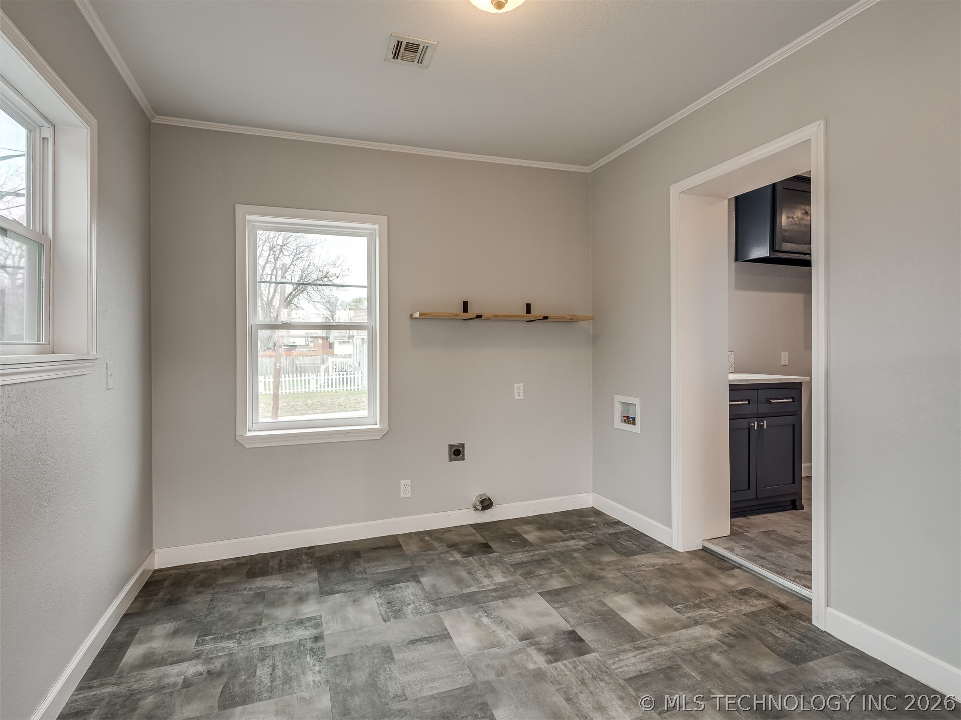 1204 S Columbia Avenue Property Photo 22