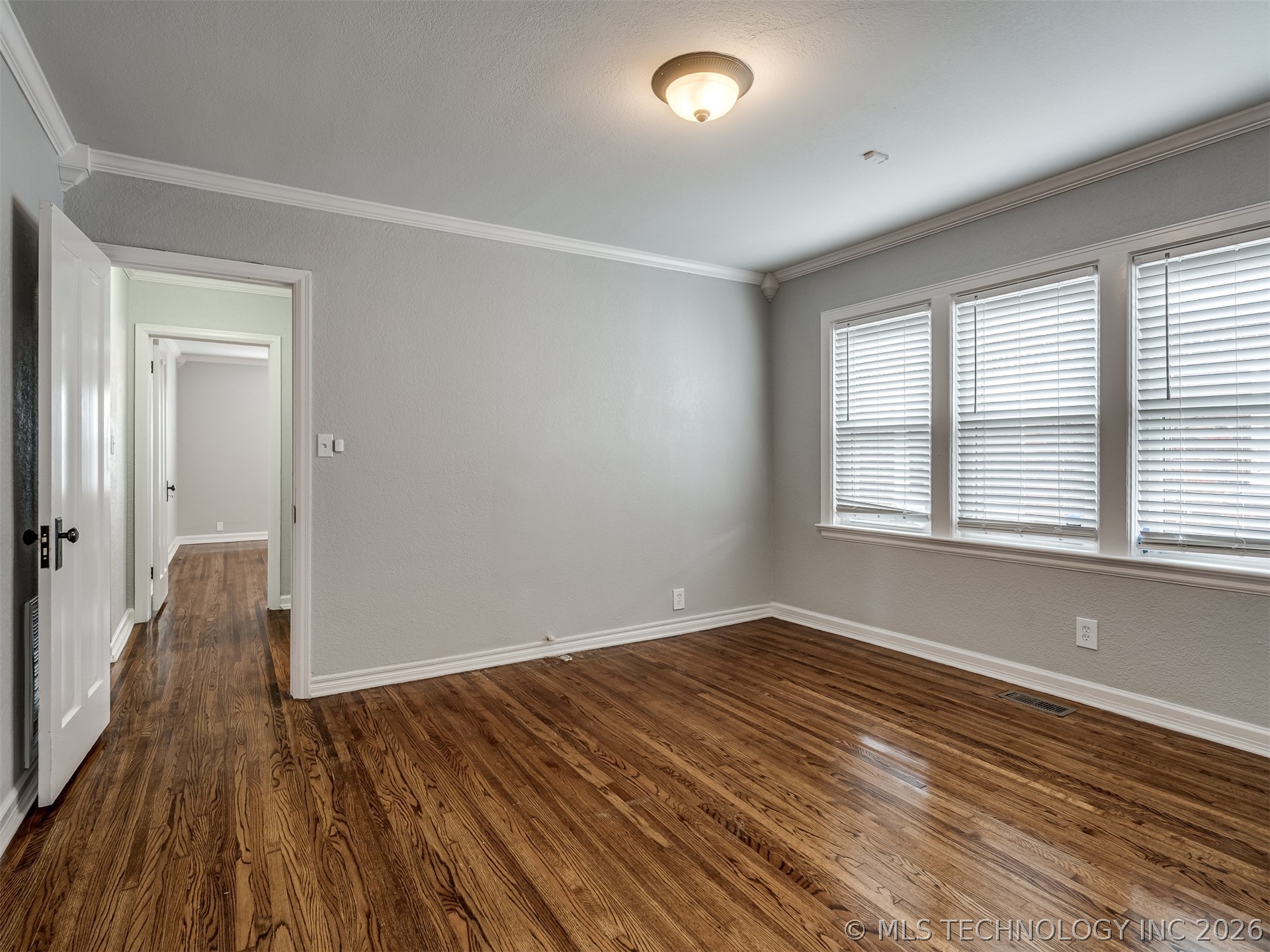 1204 S Columbia Avenue Property Photo 26