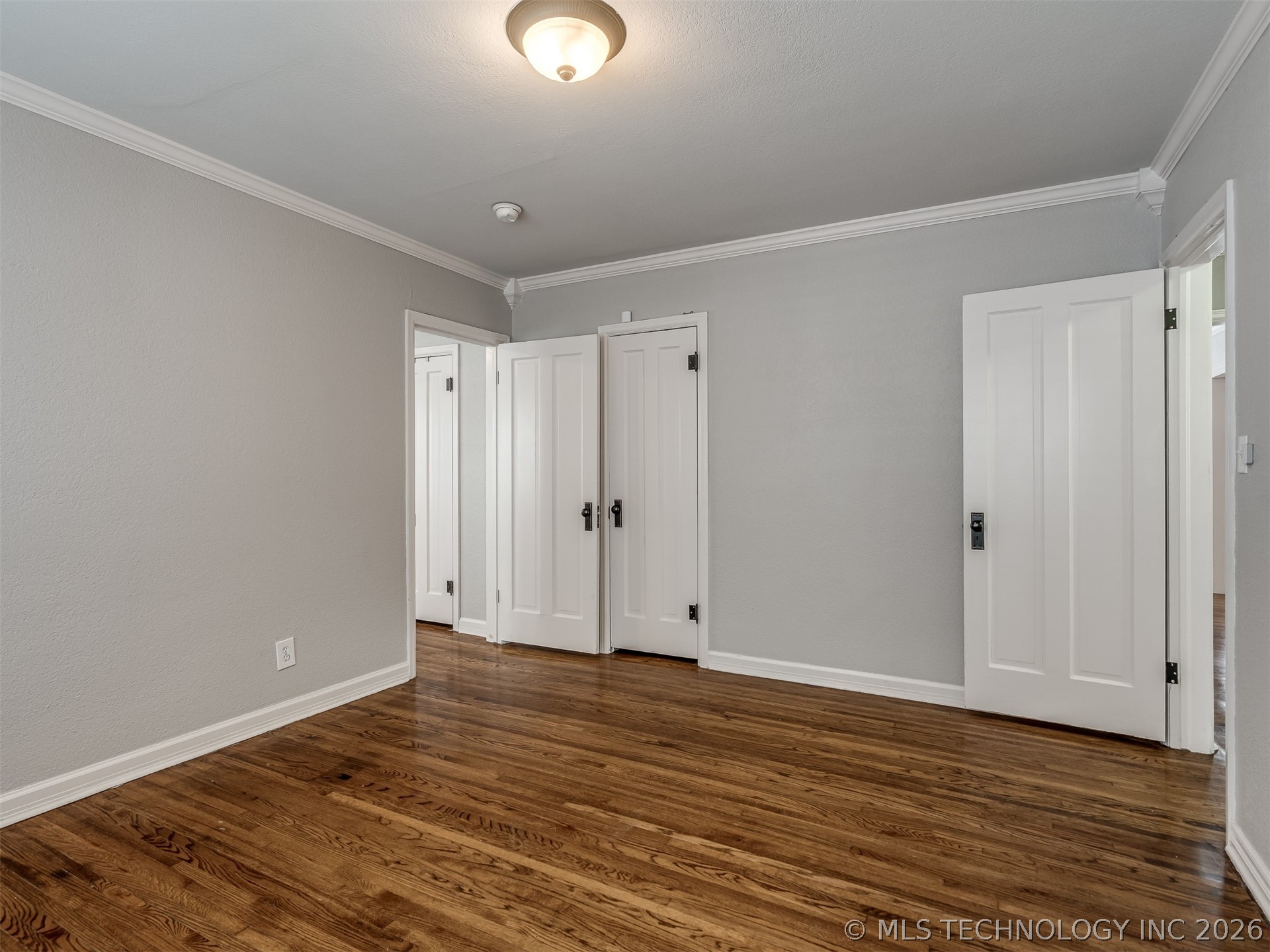 1204 S Columbia Avenue Property Photo 28