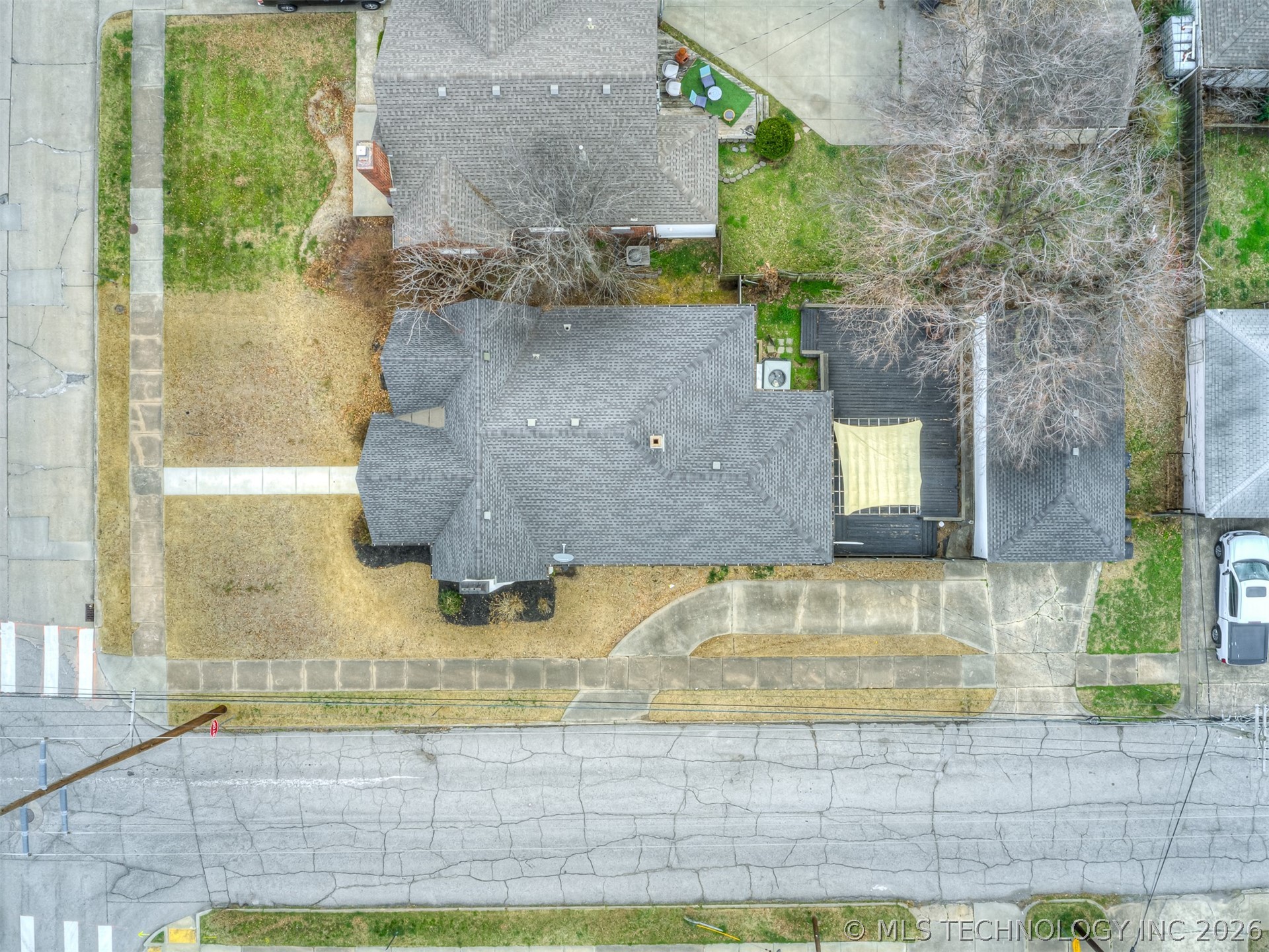 1204 S Columbia Avenue Property Photo 48