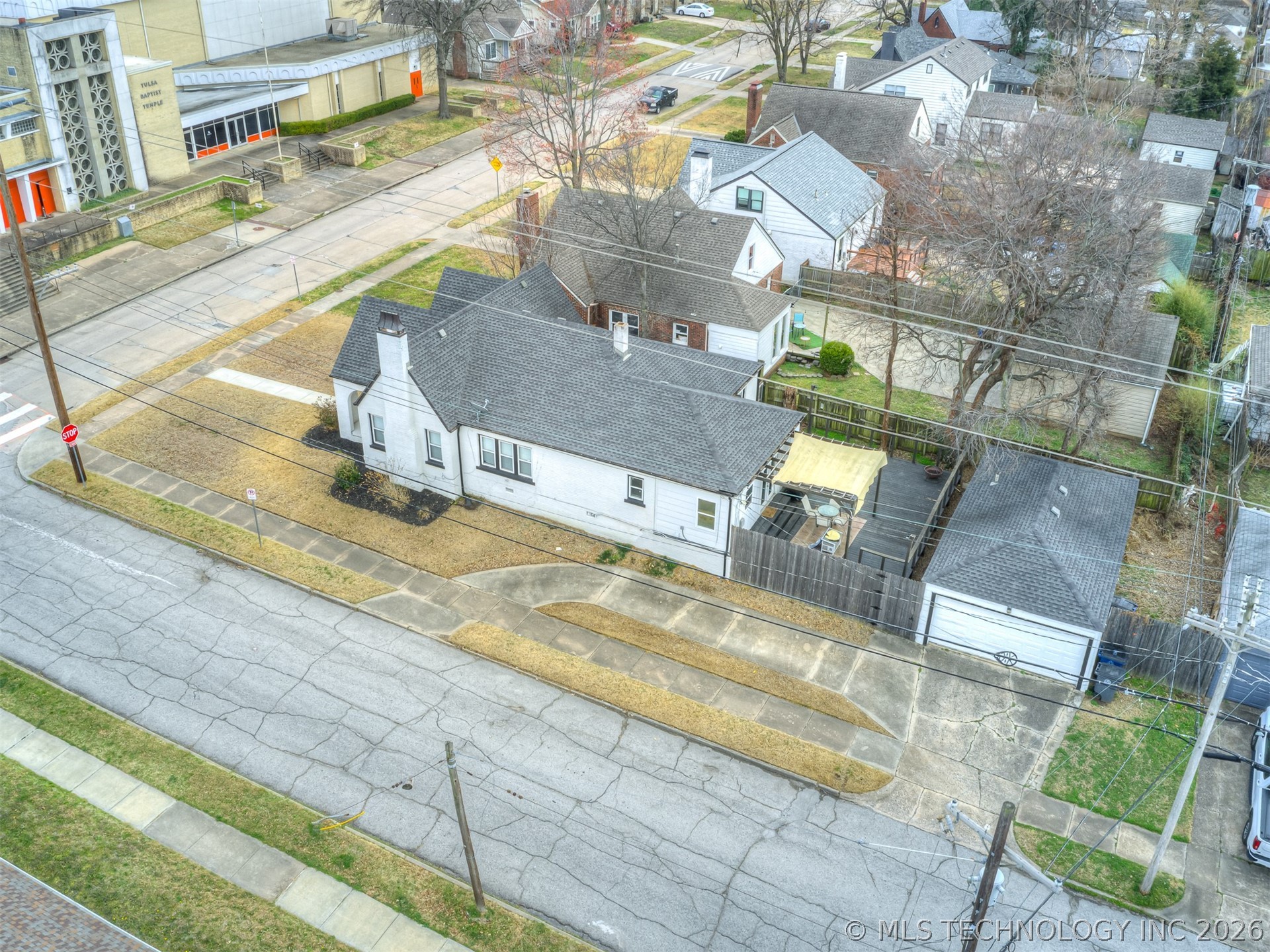 1204 S Columbia Avenue Property Photo 49