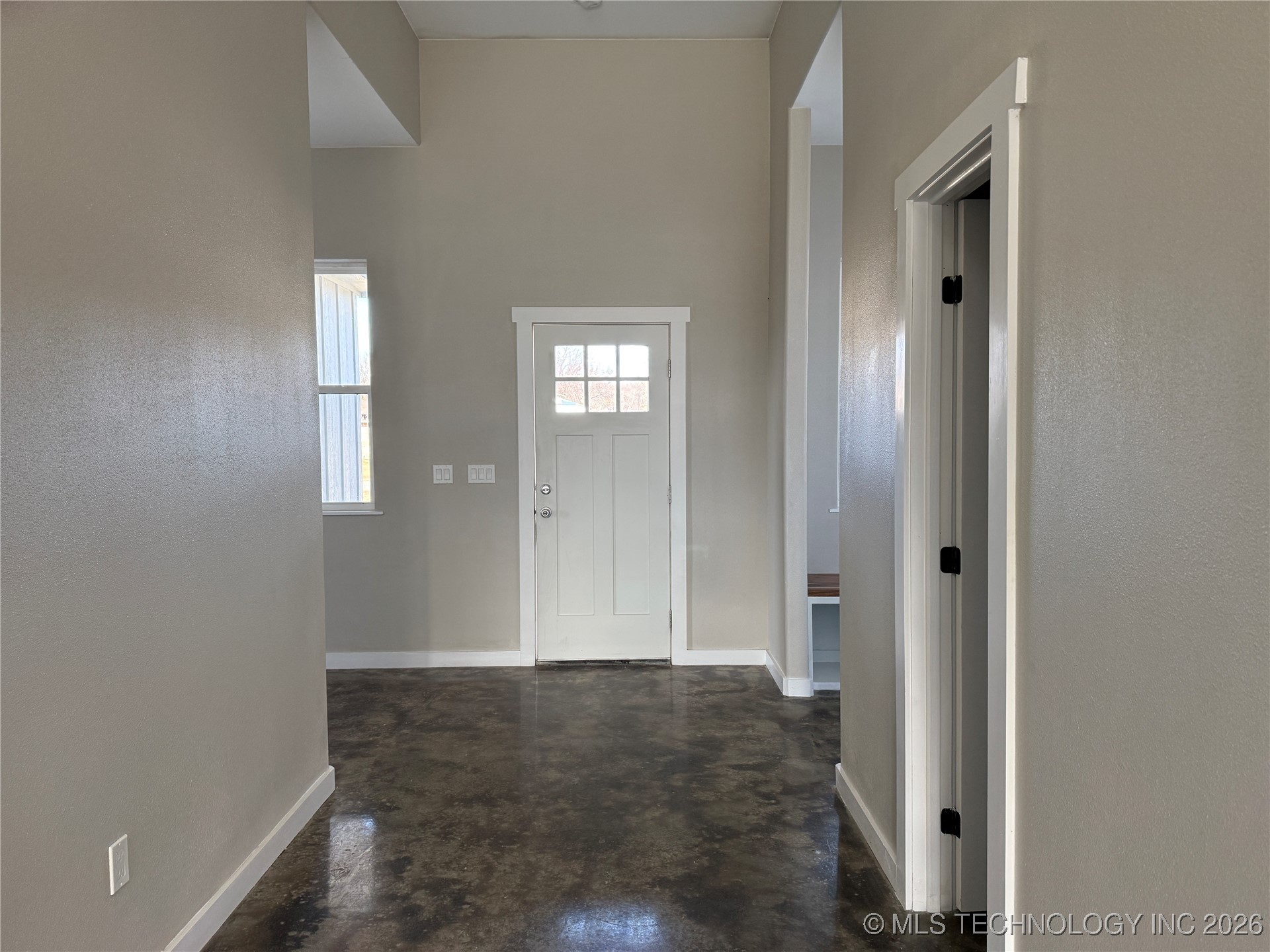 816 W Brewer Property Photo 4