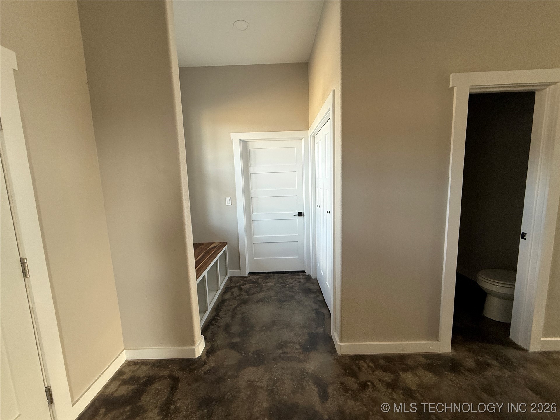 816 W Brewer Property Photo 6