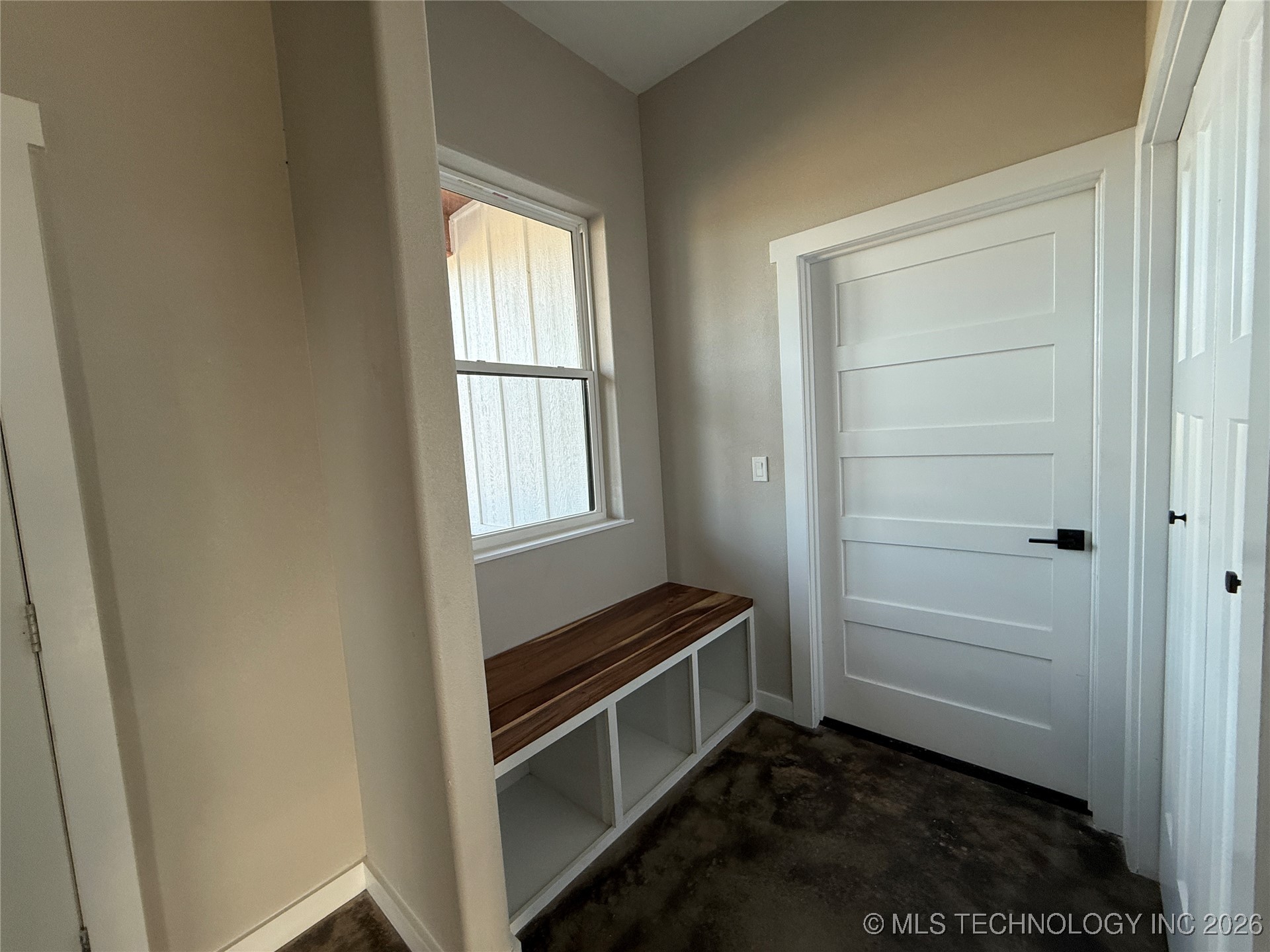 816 W Brewer Property Photo 7