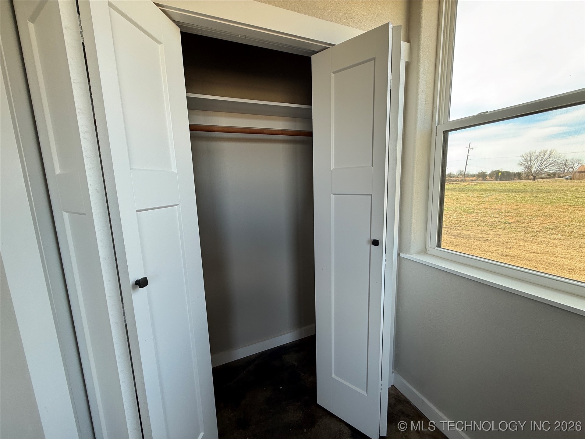 816 W Brewer Property Photo 11