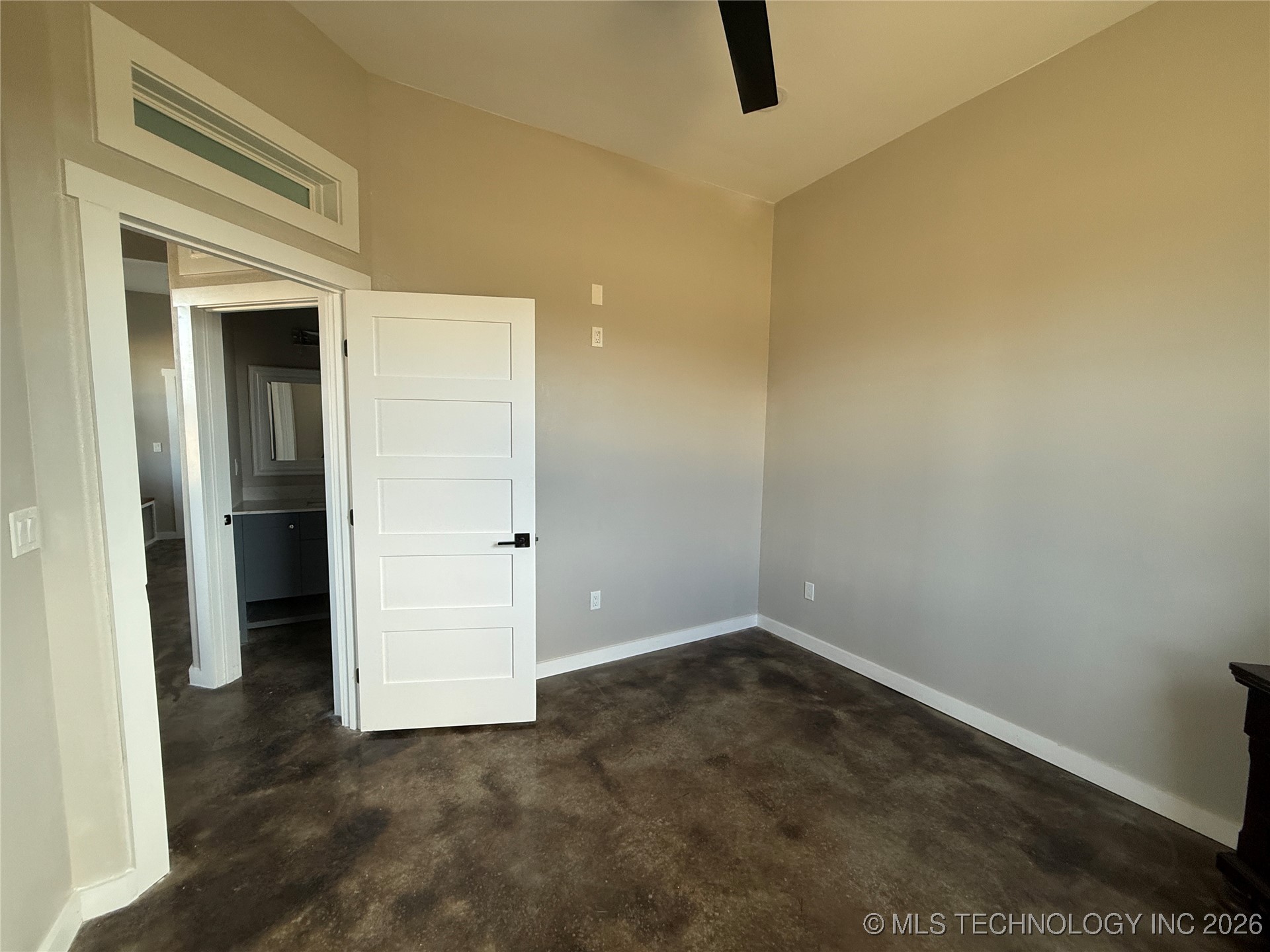 816 W Brewer Property Photo 13