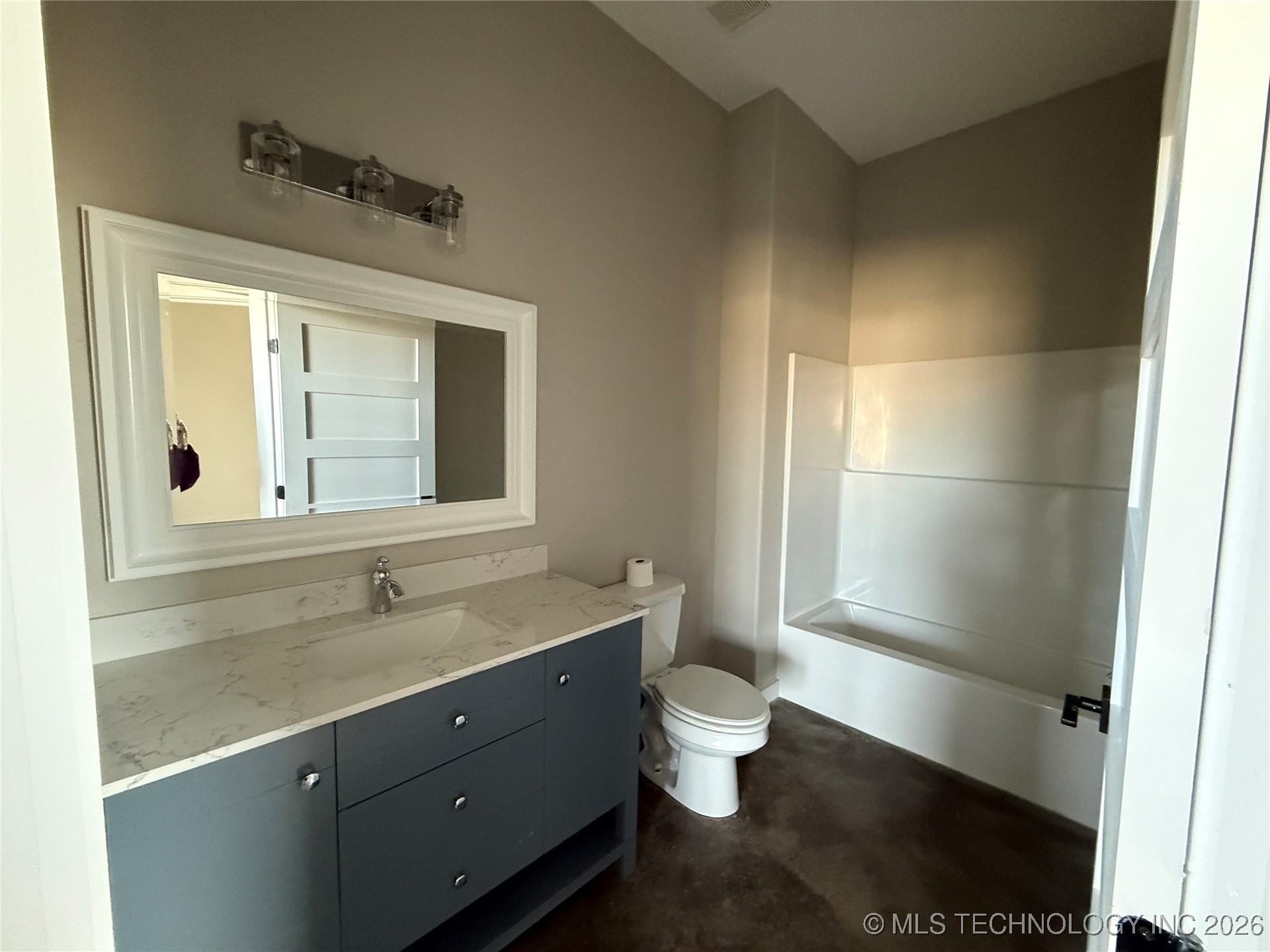 816 W Brewer Property Photo 14