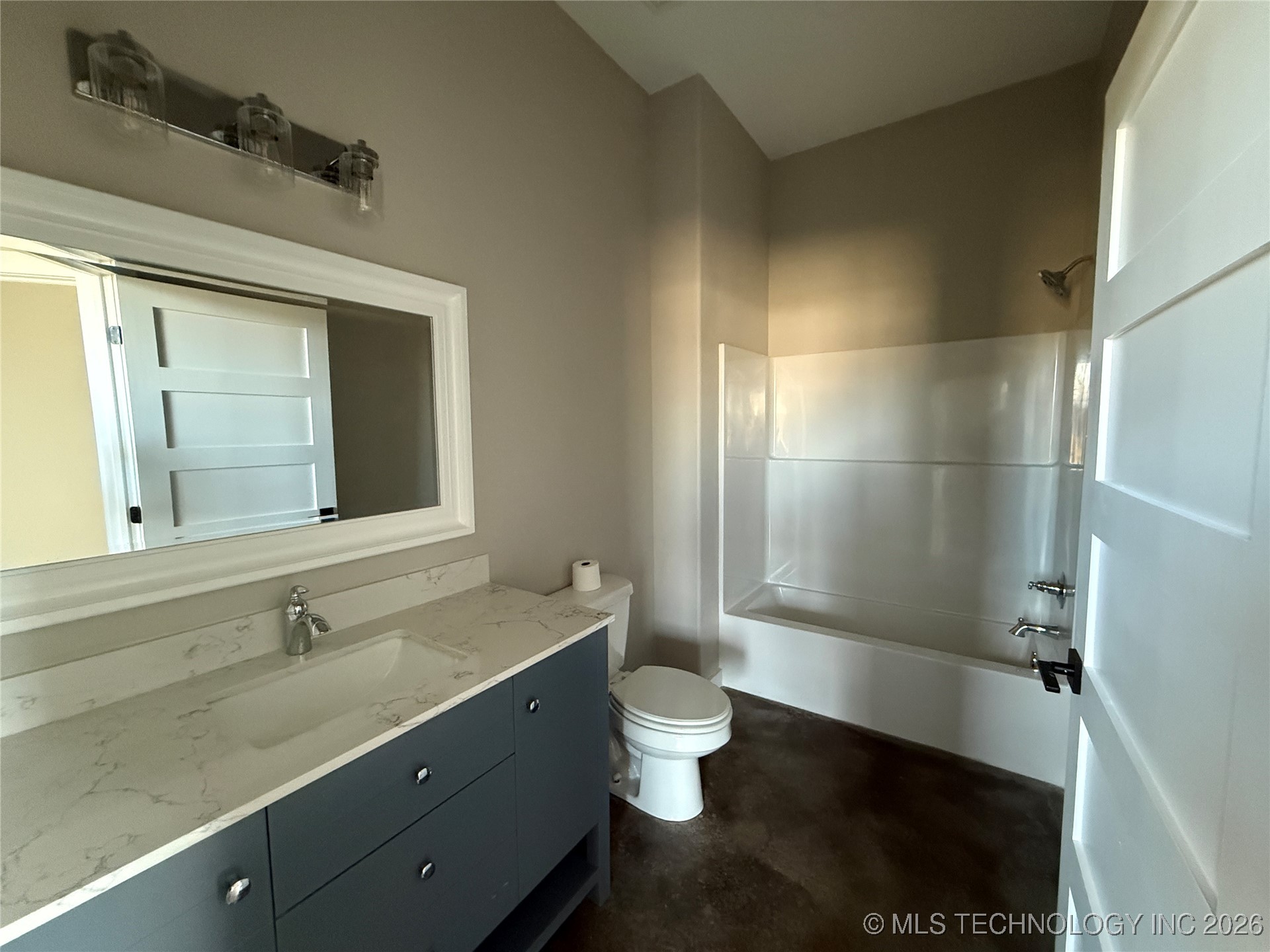 816 W Brewer Property Photo 15