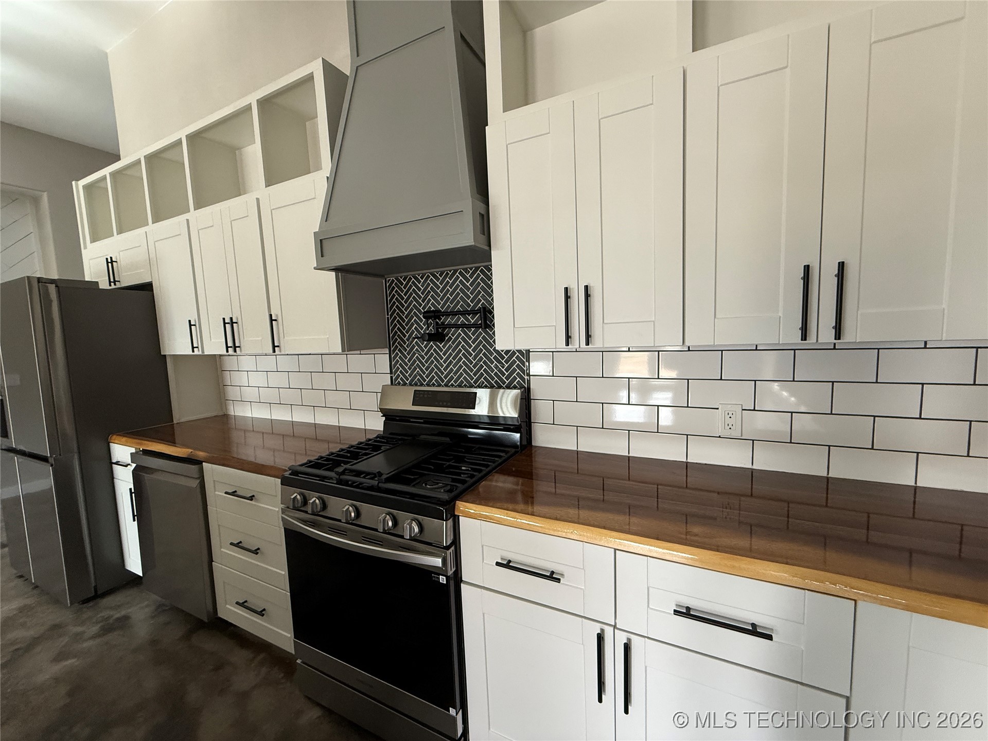 816 W Brewer Property Photo 28