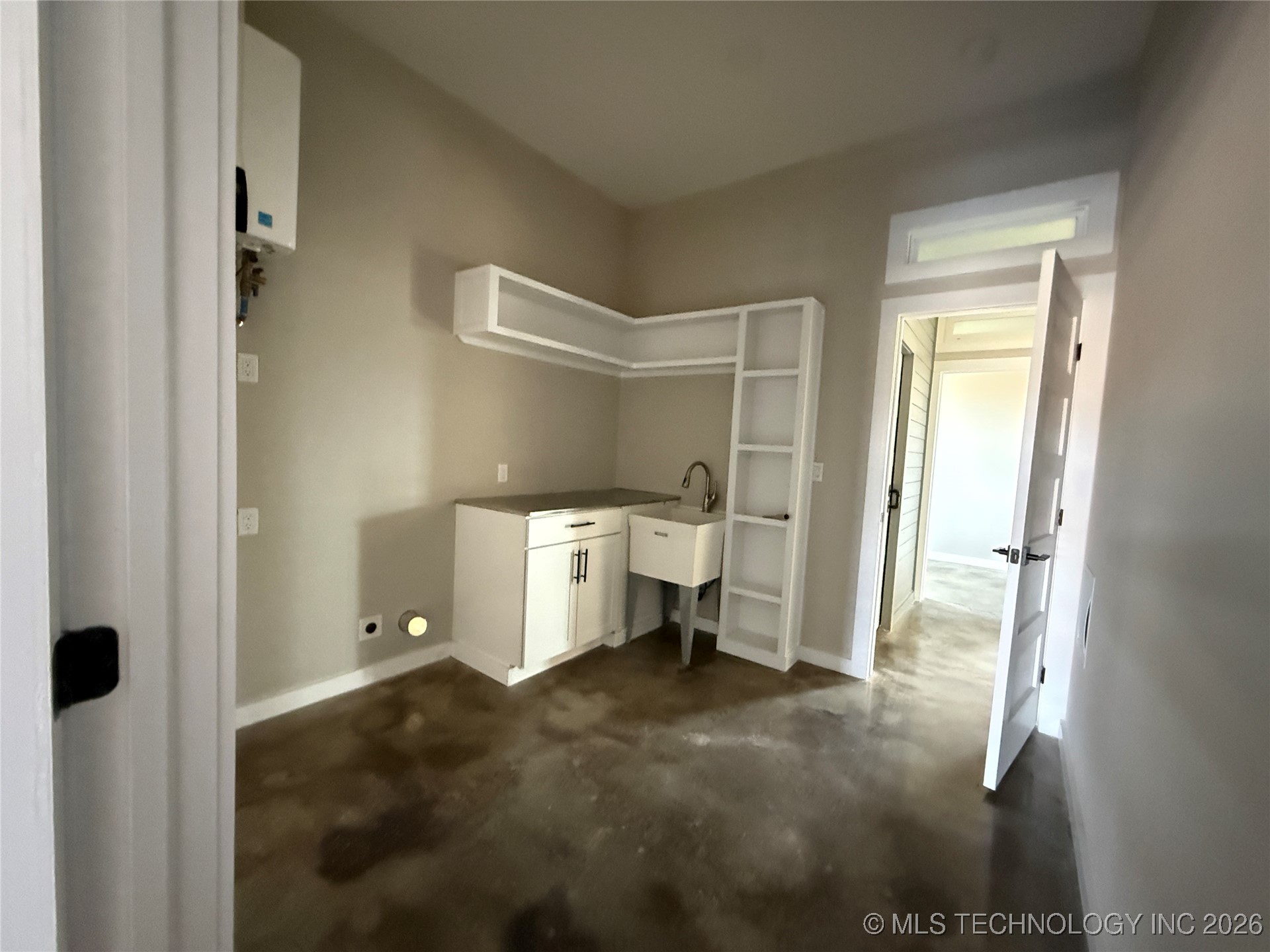 816 W Brewer Property Photo 34