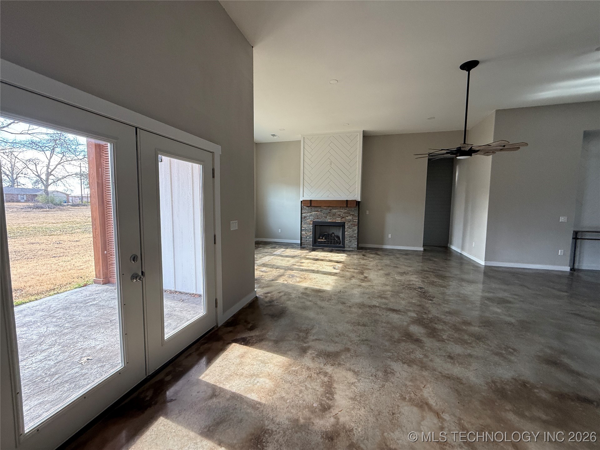 816 W Brewer Property Photo 39