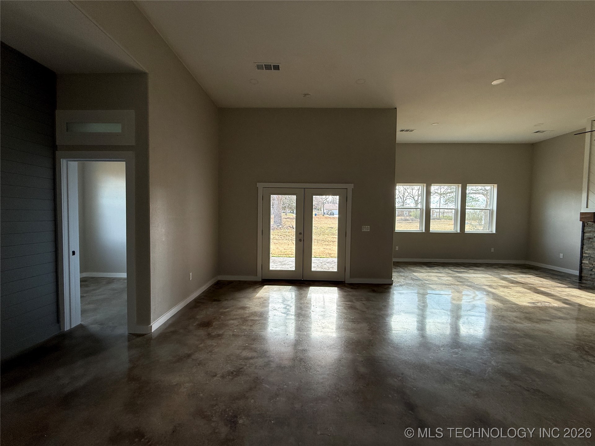 816 W Brewer Property Photo 40