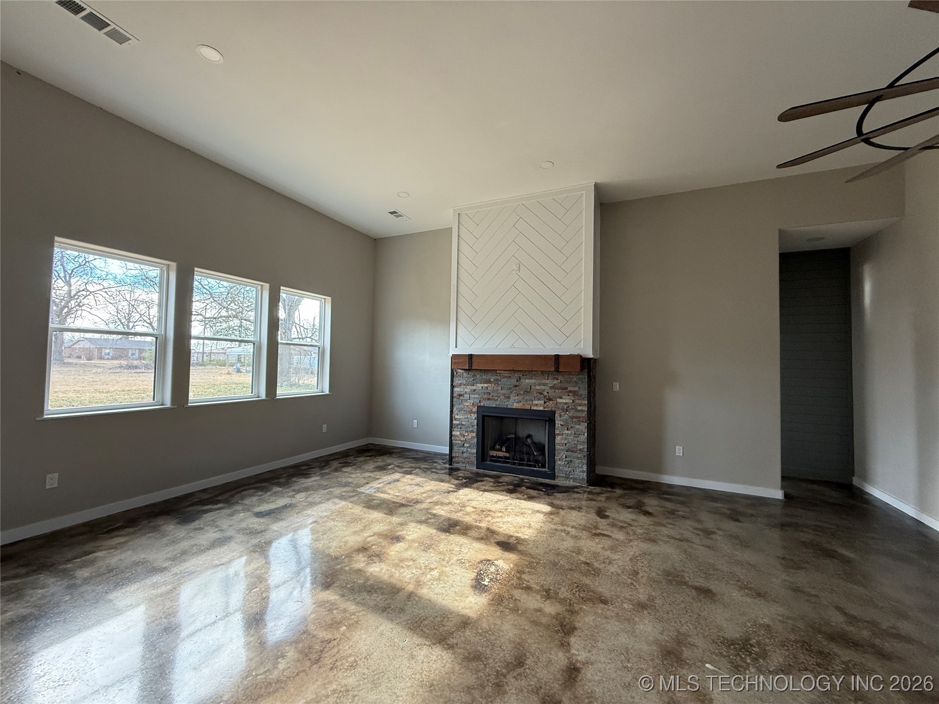 816 W Brewer Property Photo 41