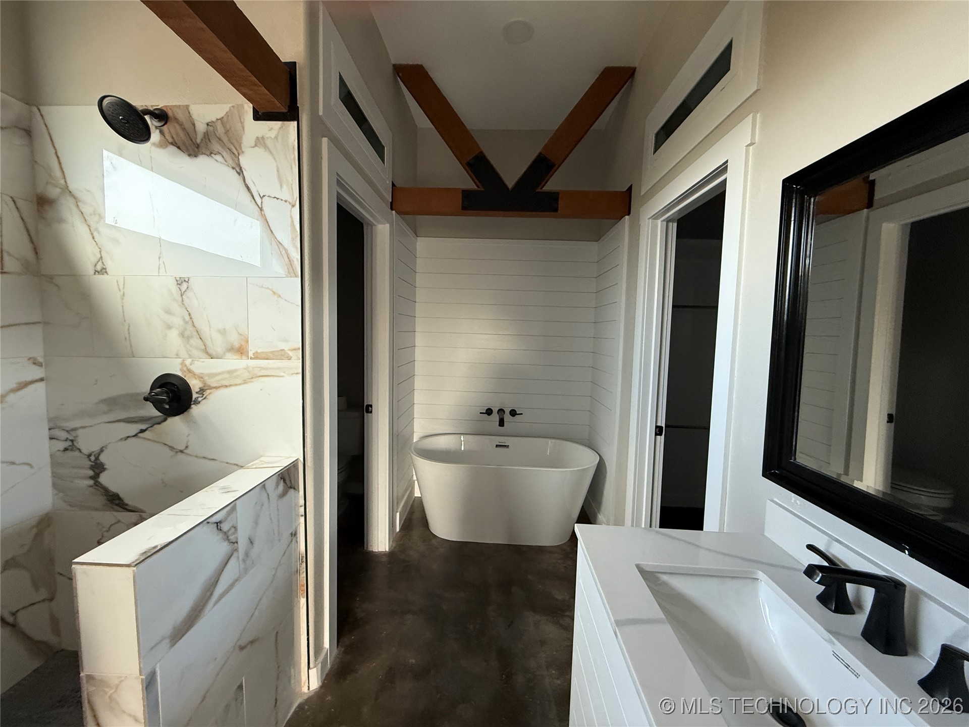 816 W Brewer Property Photo 46