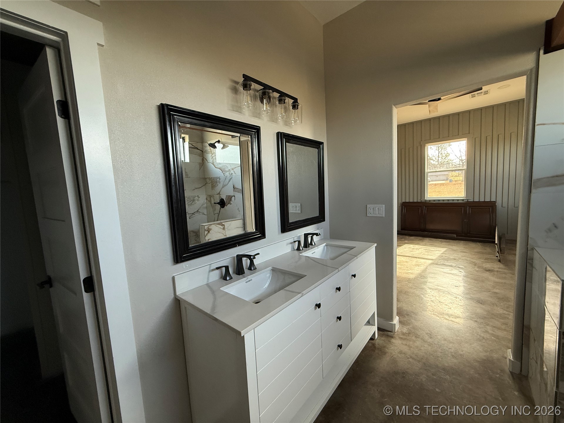 816 W Brewer Property Photo 51