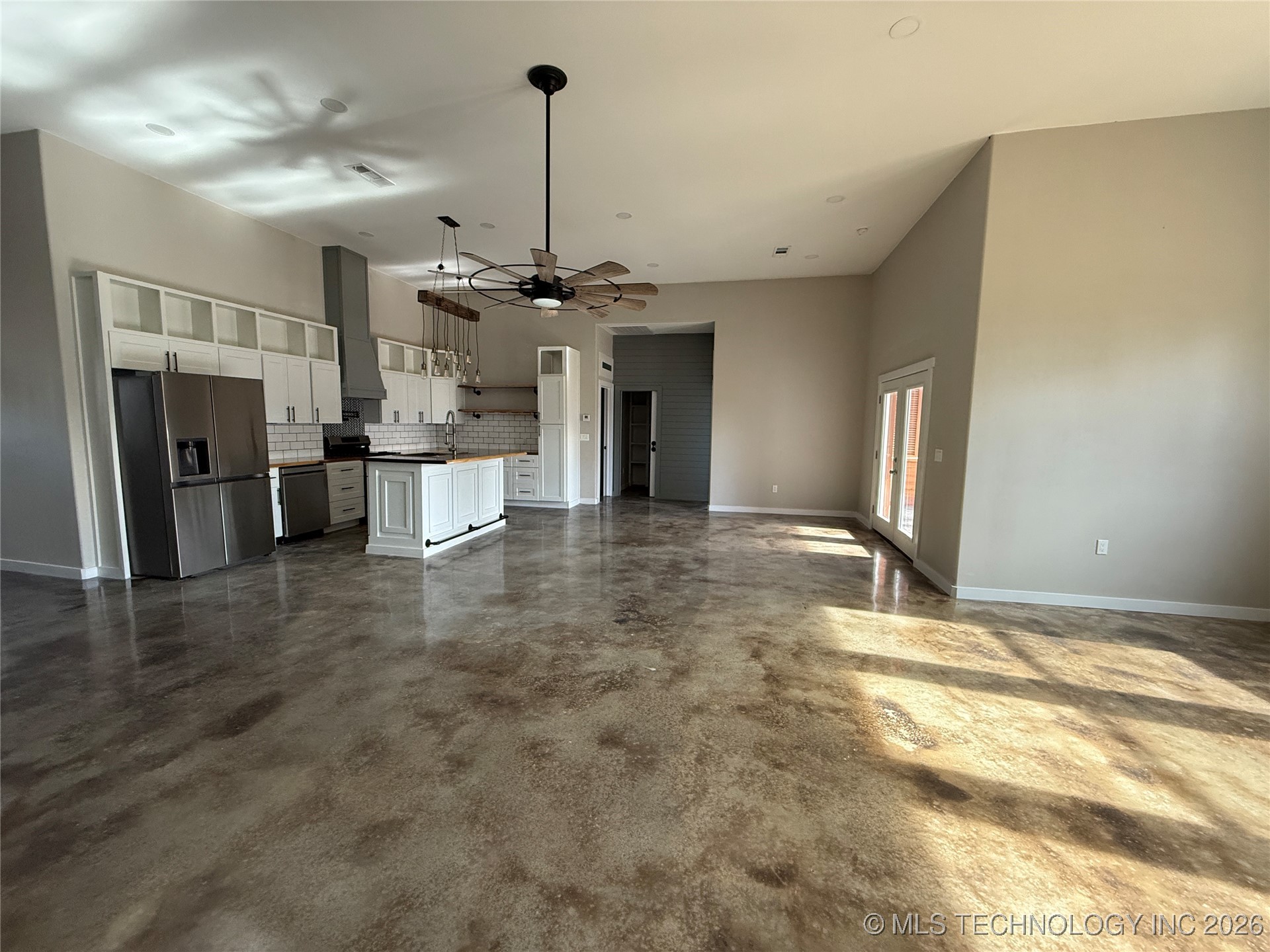 816 W Brewer Property Photo 56