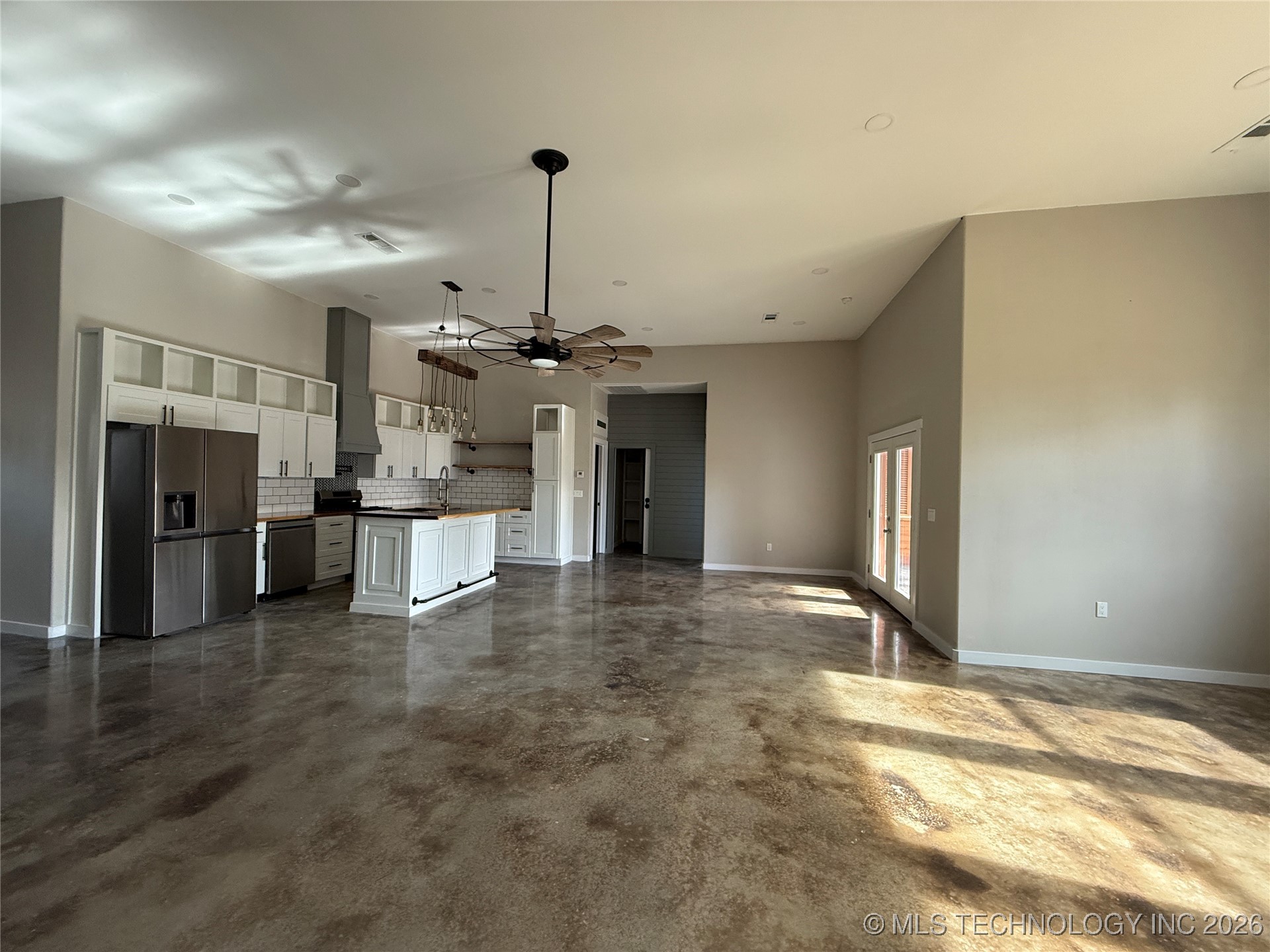 816 W Brewer Property Photo 57