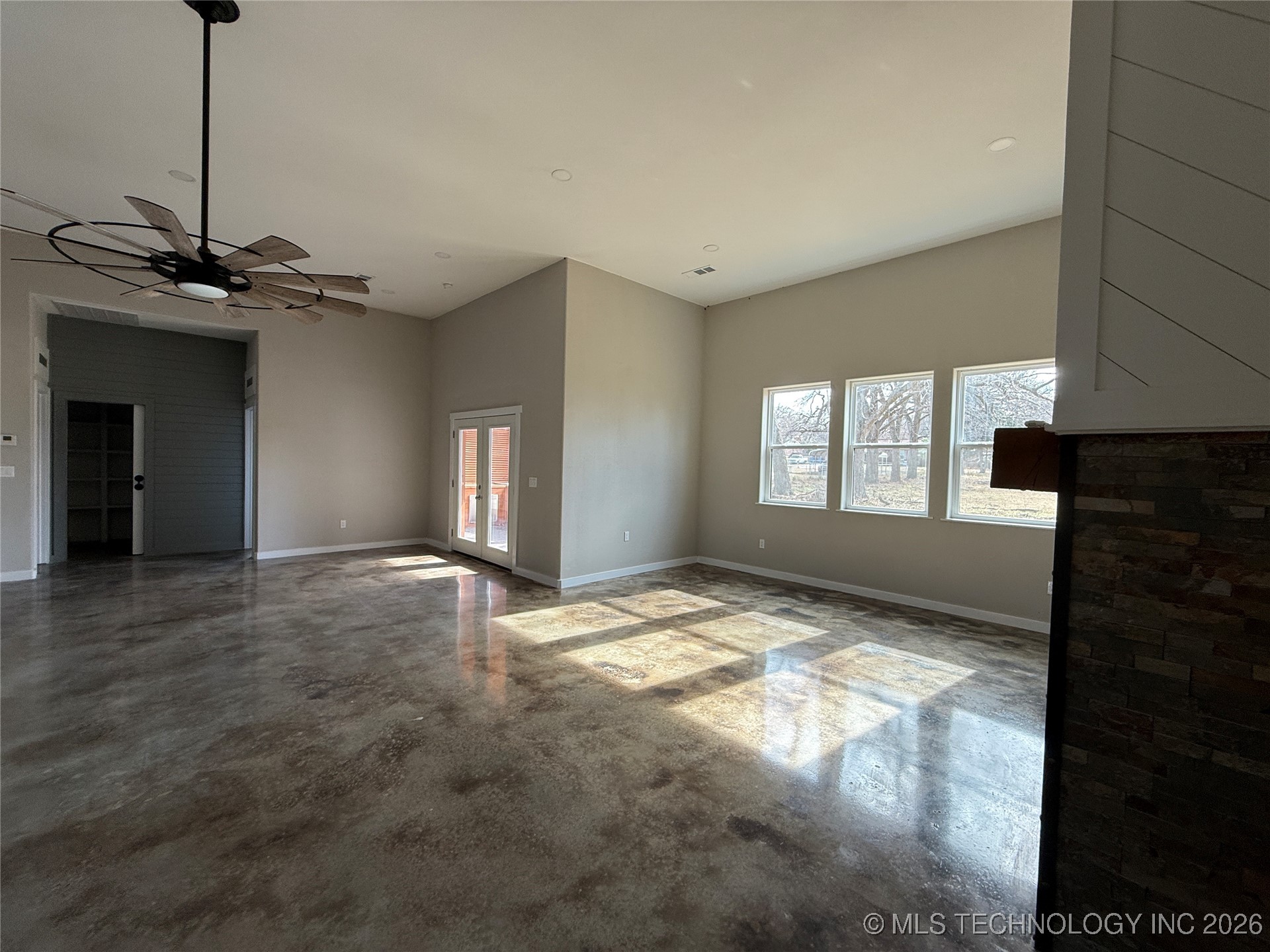 816 W Brewer Property Photo 58