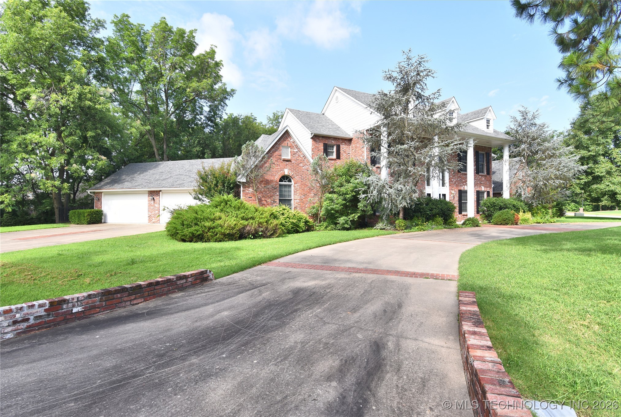 13706 S 18th Street Property Photo 4