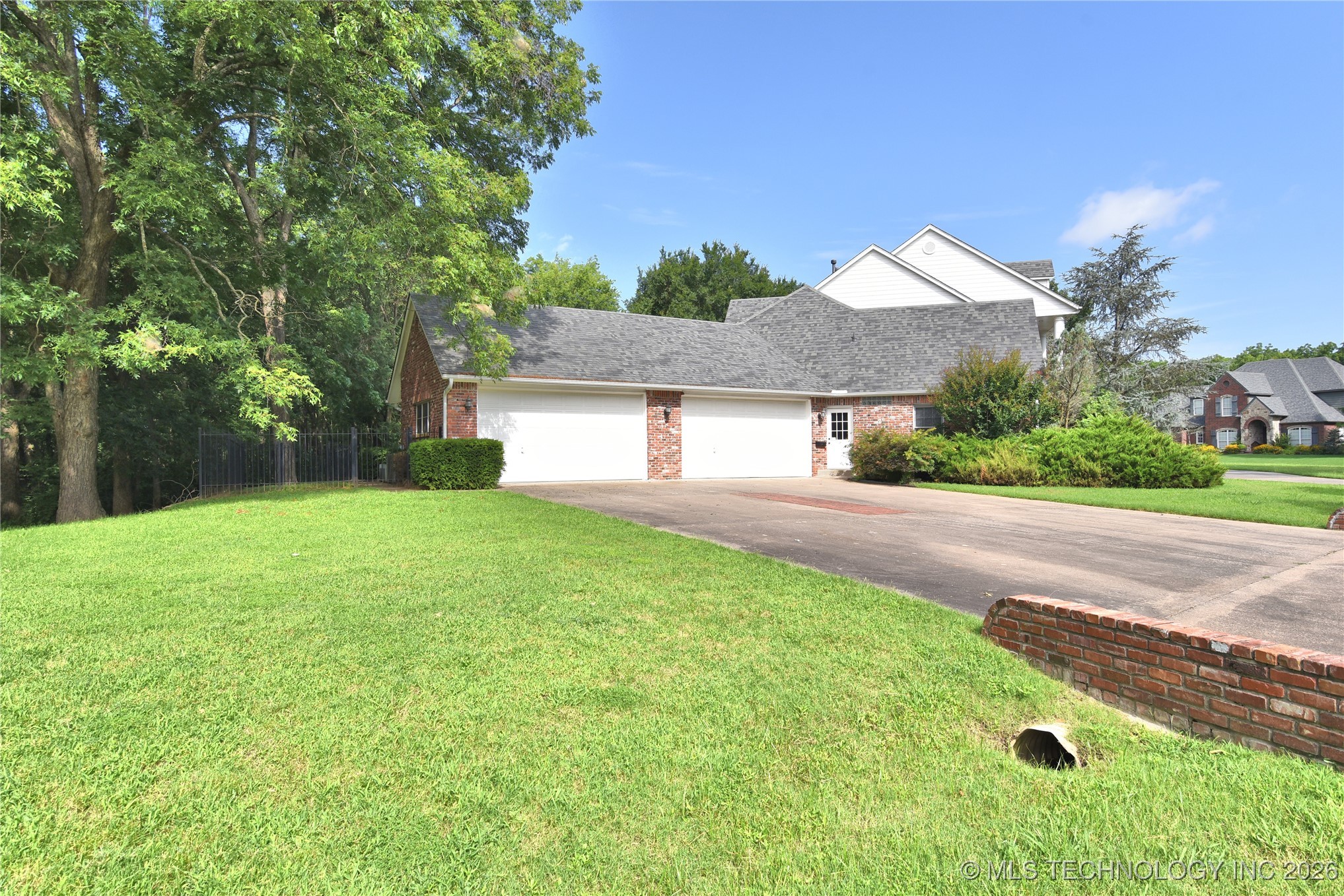 13706 S 18th Street Property Photo 5