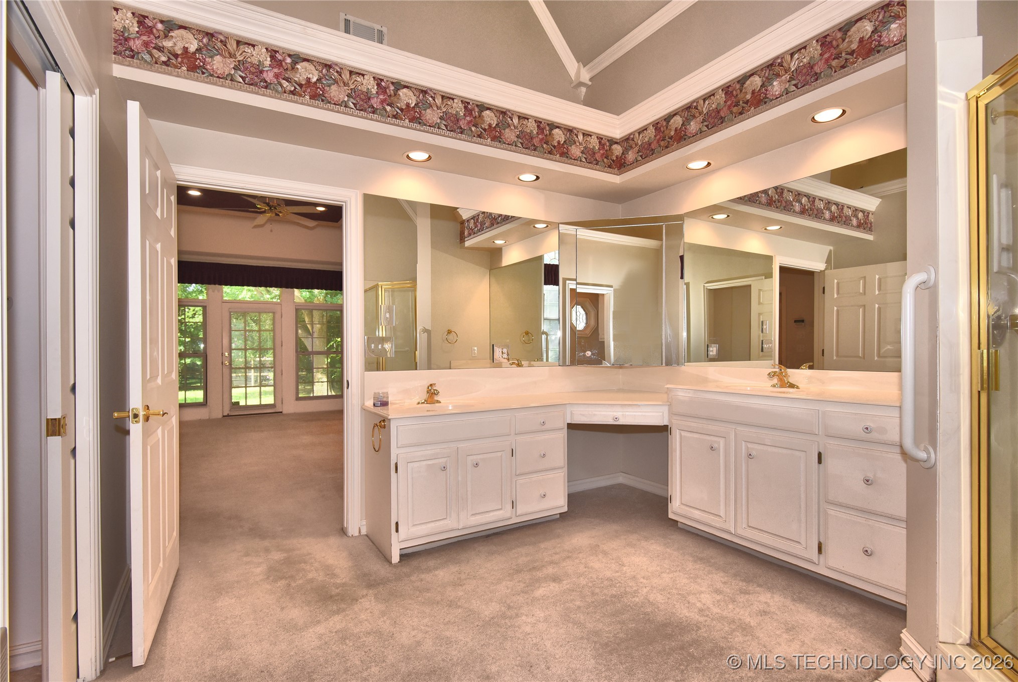 13706 S 18th Street Property Photo 7