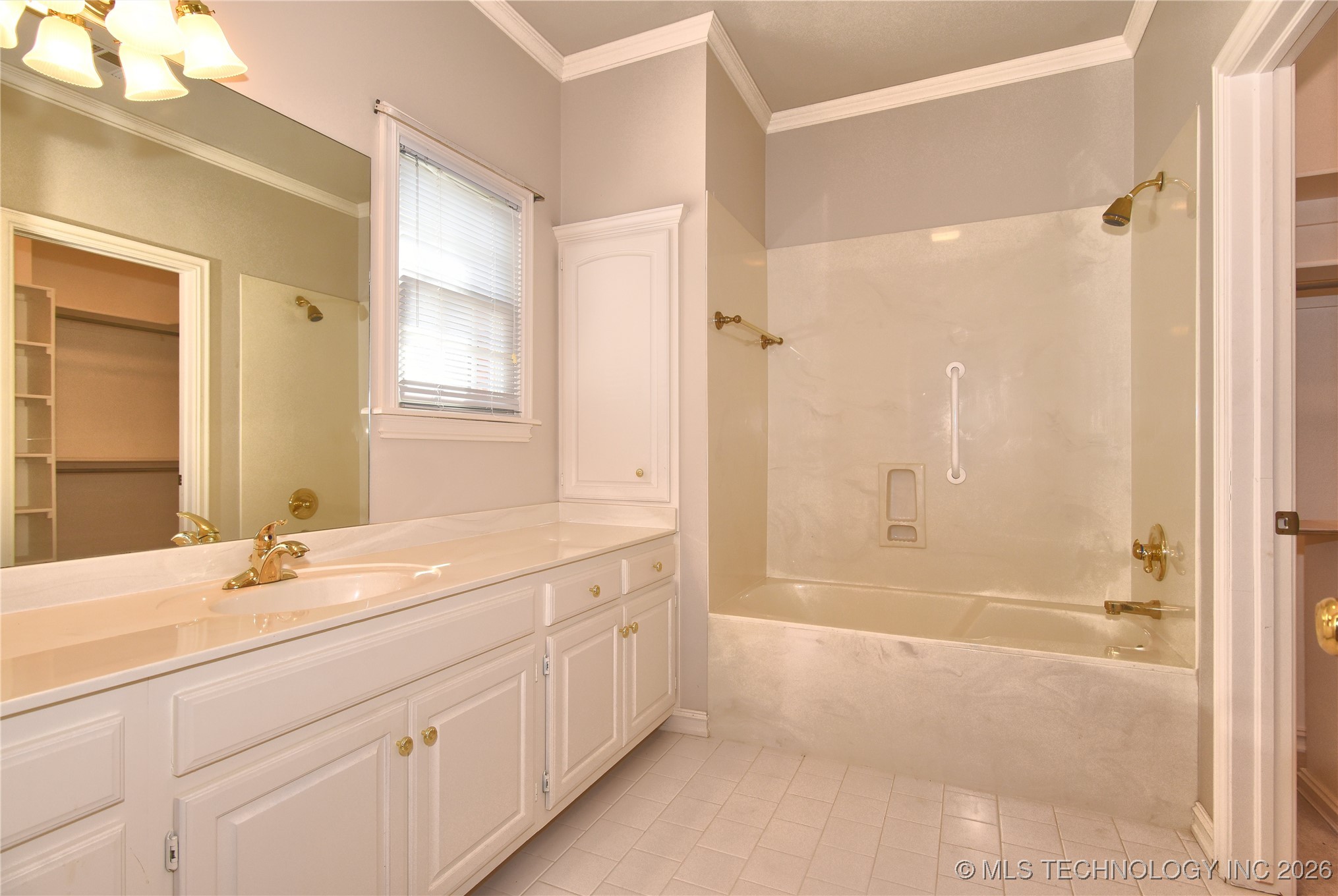 13706 S 18th Street Property Photo 19