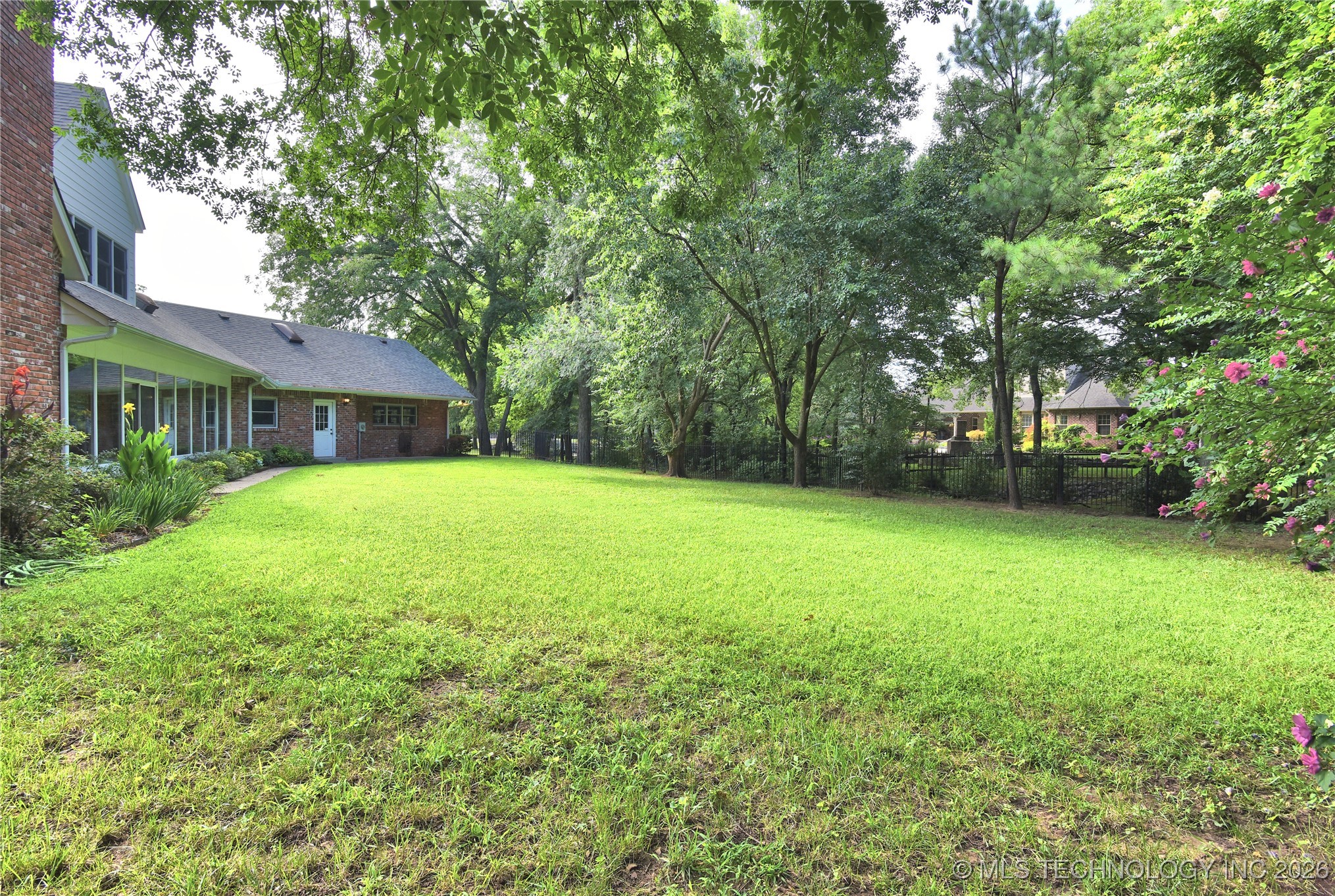 13706 S 18th Street Property Photo 27