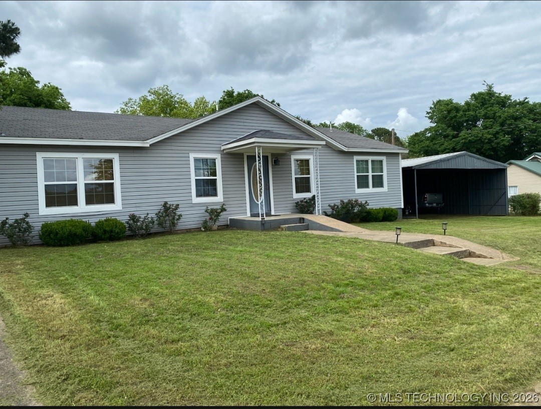 906 1st Street Property Photo 1