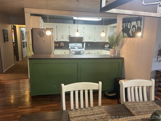 906 1st Street Property Photo 6