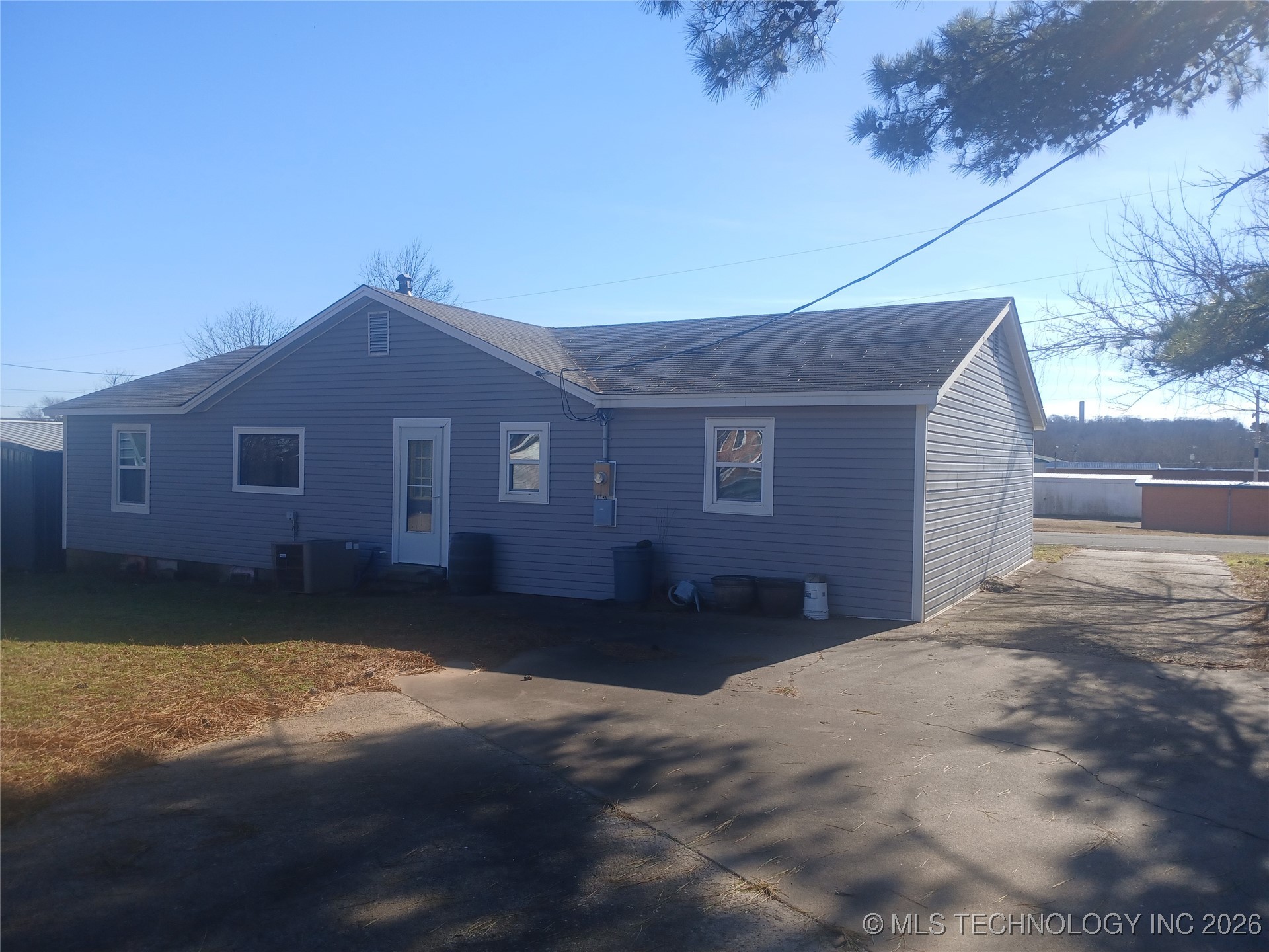 906 1st Street Property Photo 23