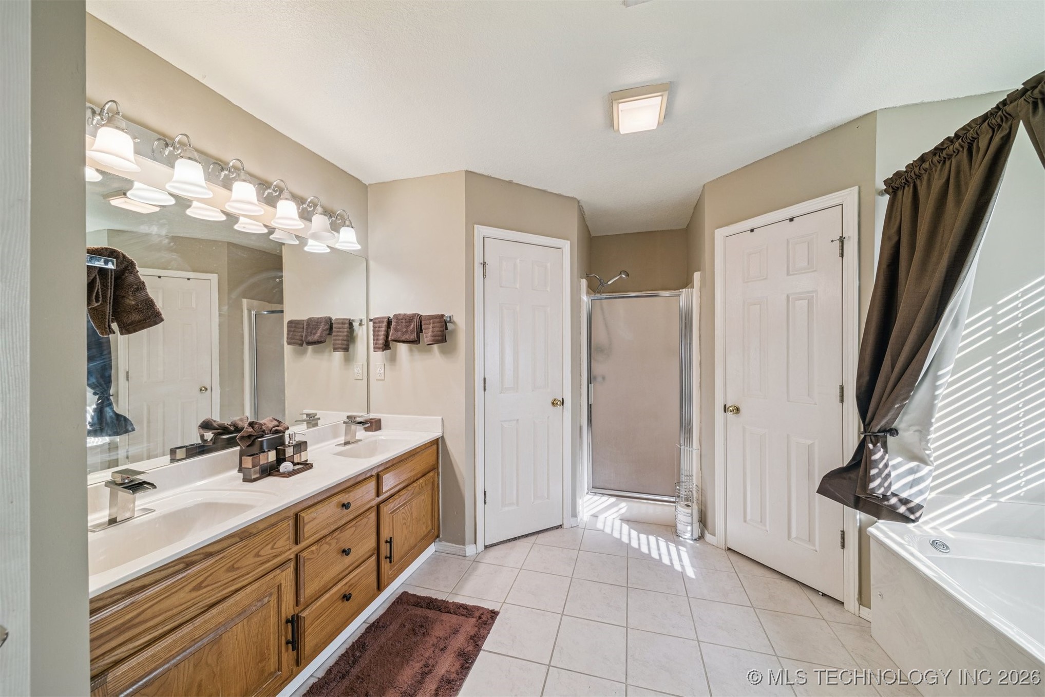 6607 Silver Oak Terrace W Property Photo 15