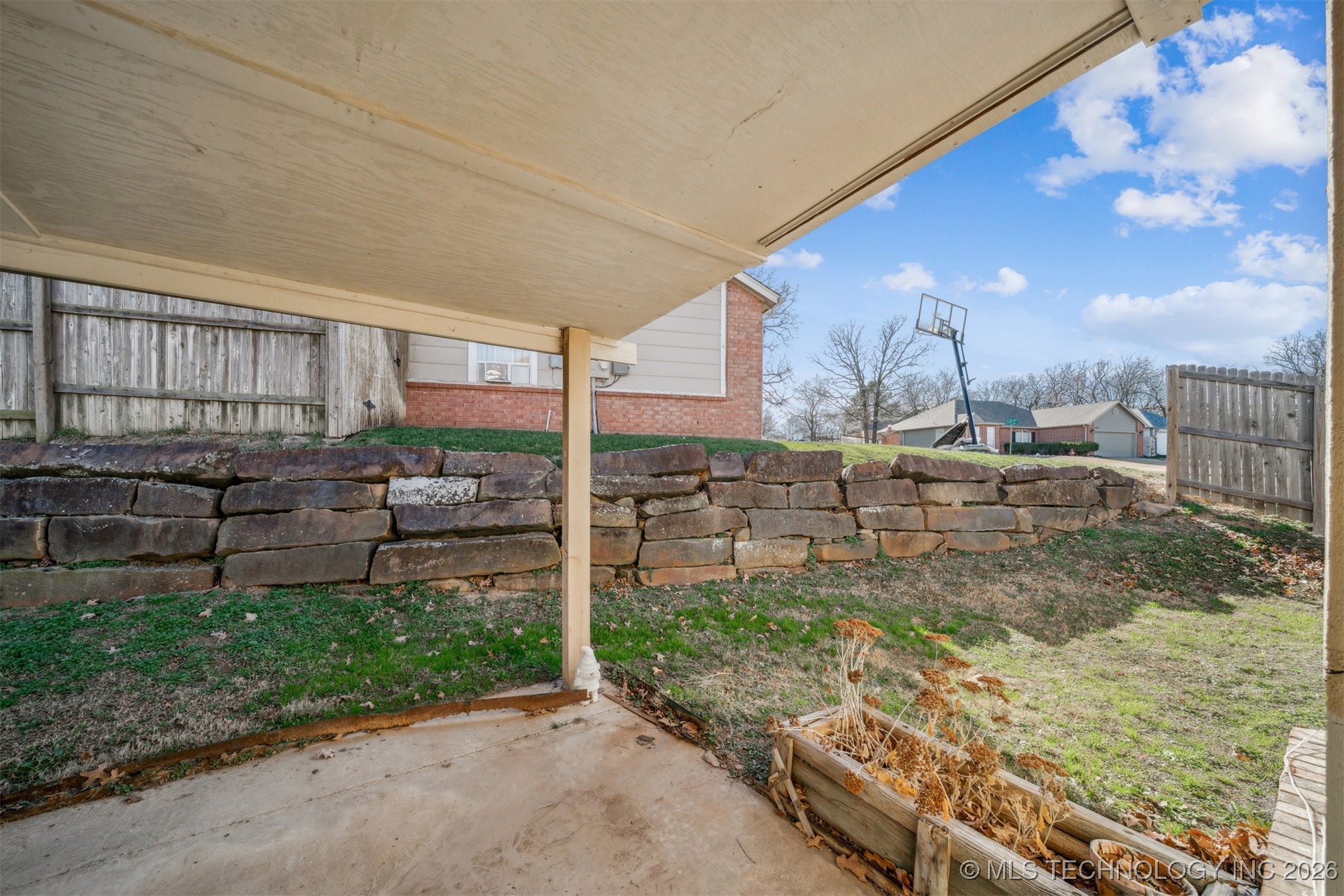 6607 Silver Oak Terrace W Property Photo 23