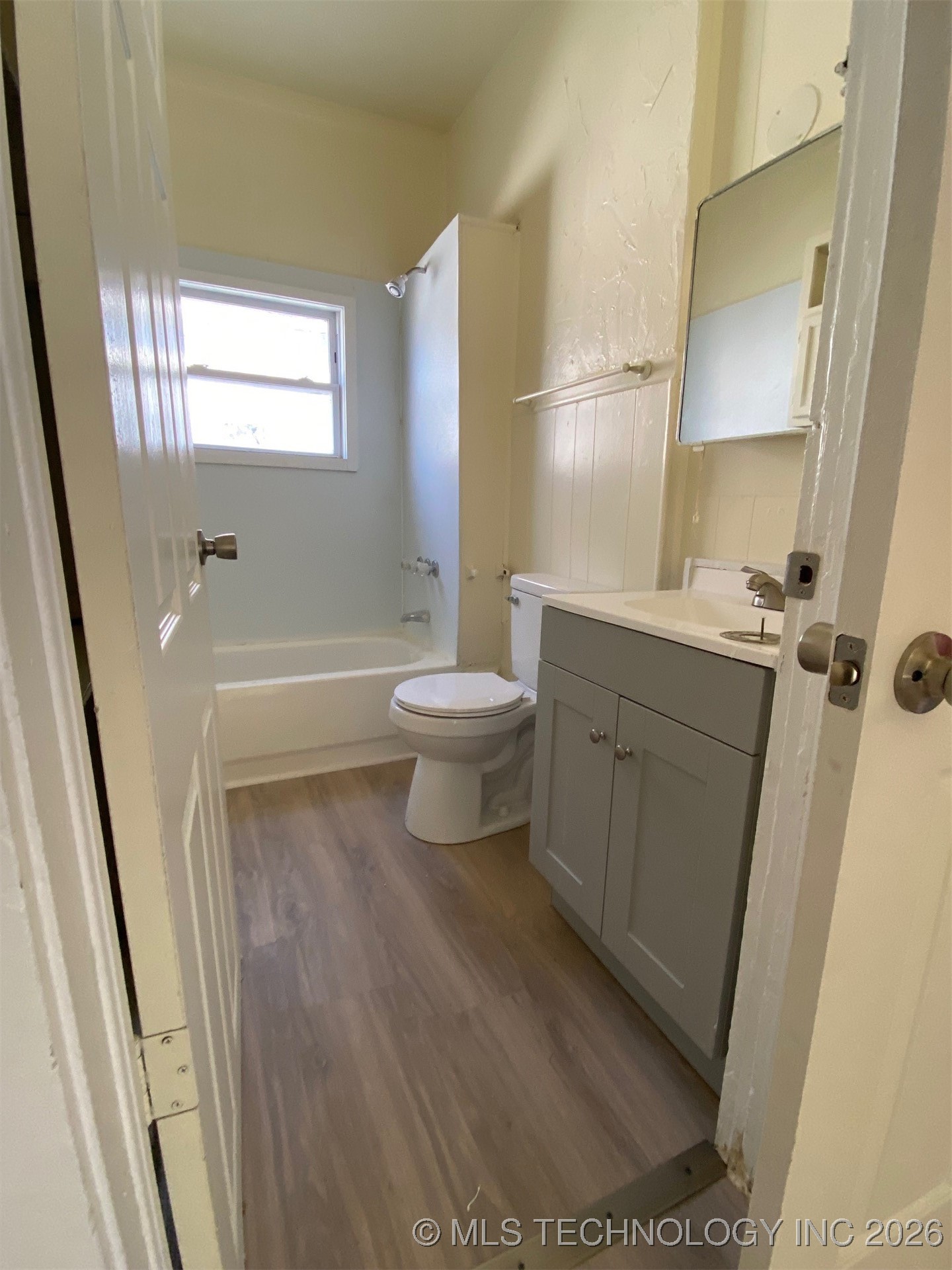 913 2nd Nw Property Photo 7