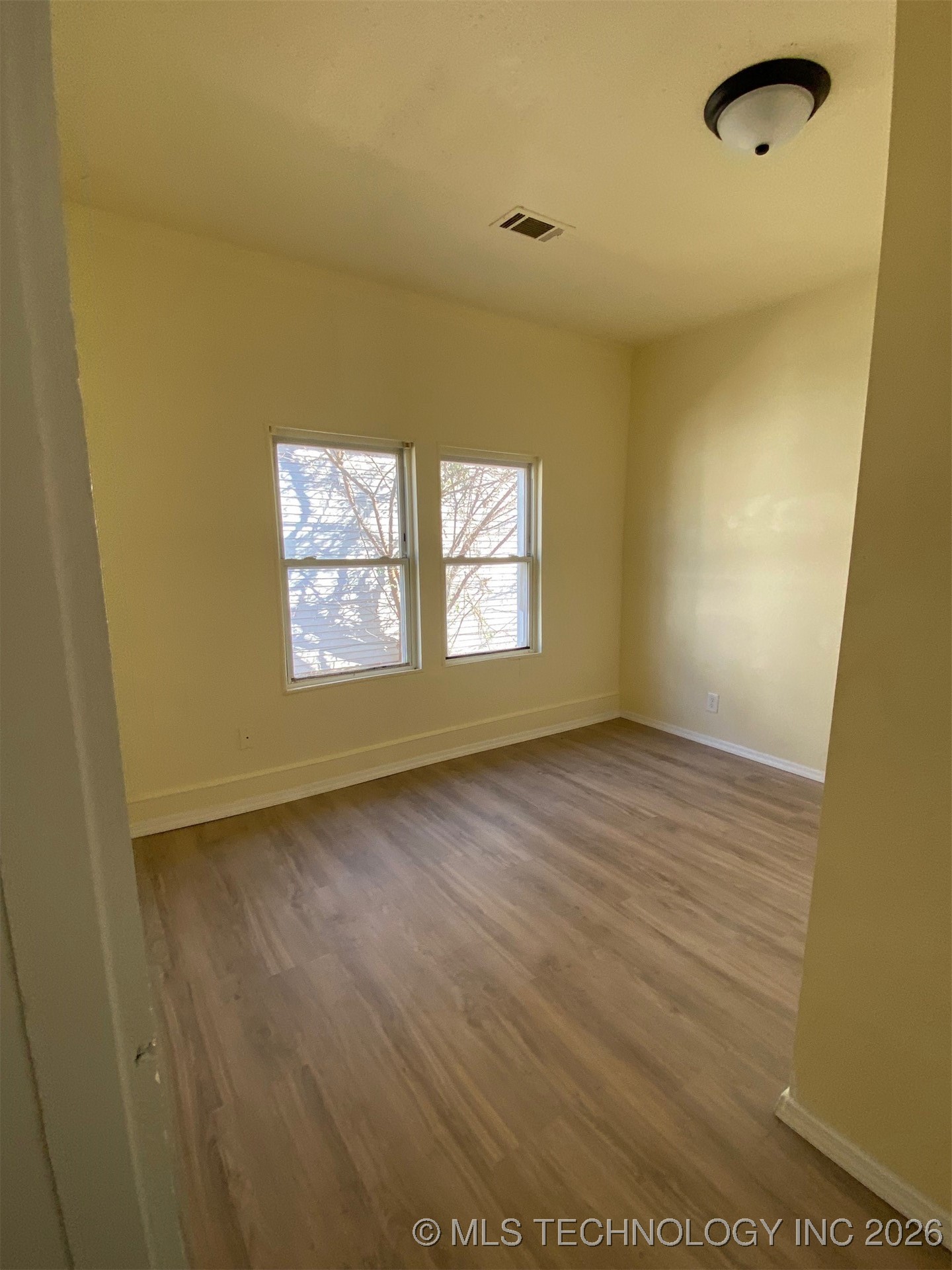 913 2nd Nw Property Photo 11