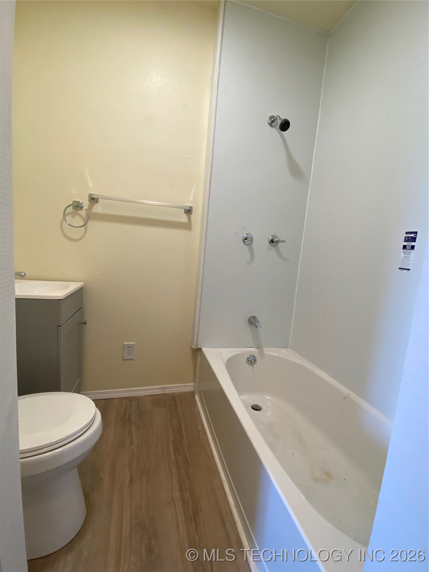 913 2nd Nw Property Photo 13